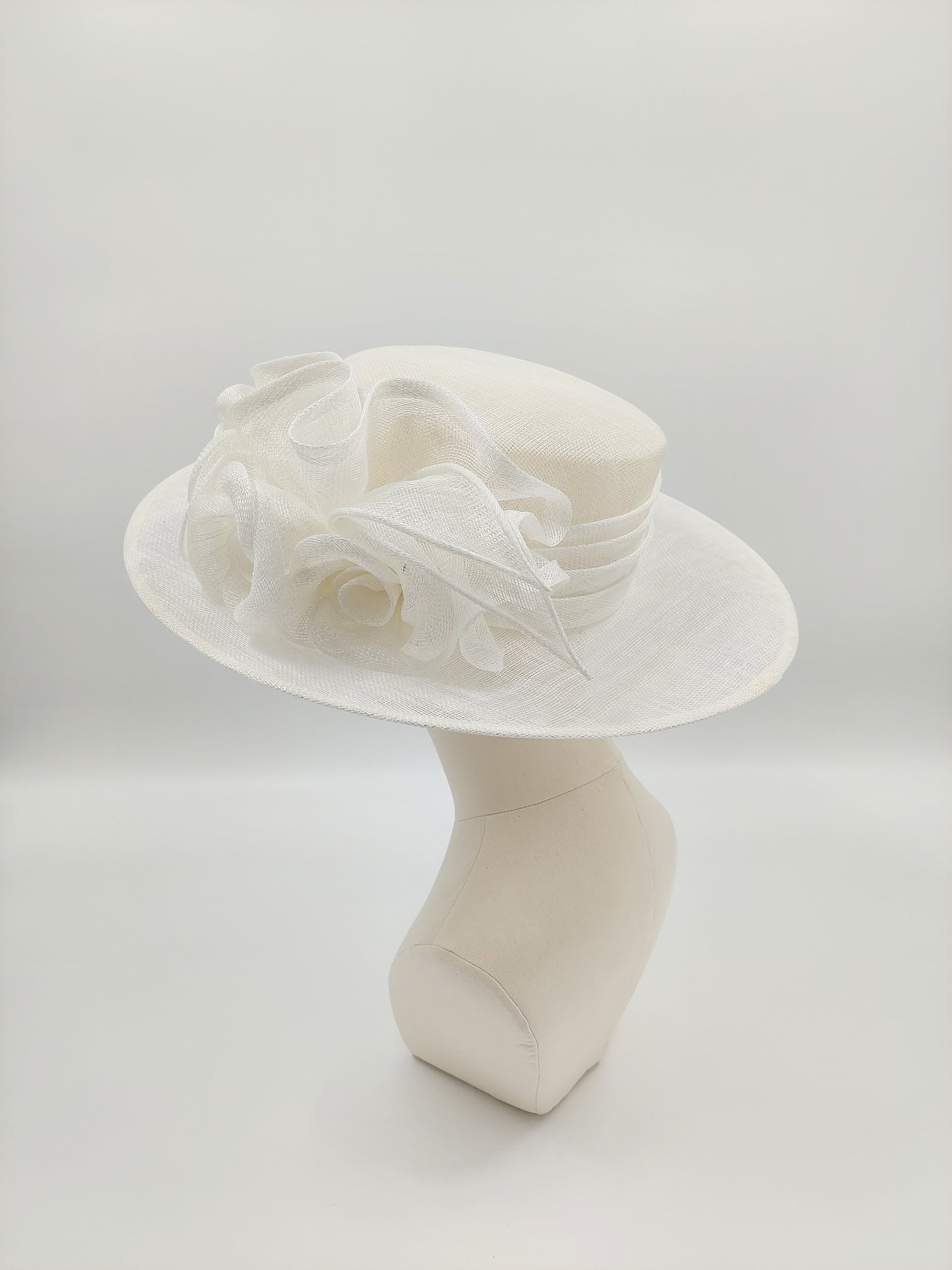 Hat Haven Millinery hat store in Louisville Kentucky, custom hat maker, miller, ladies dress hats, wedding hats, Kentucky Derby hats, fascinators, hatinators, men's hats, hat bands, Ascot hats, fashion on the field, race day hats.