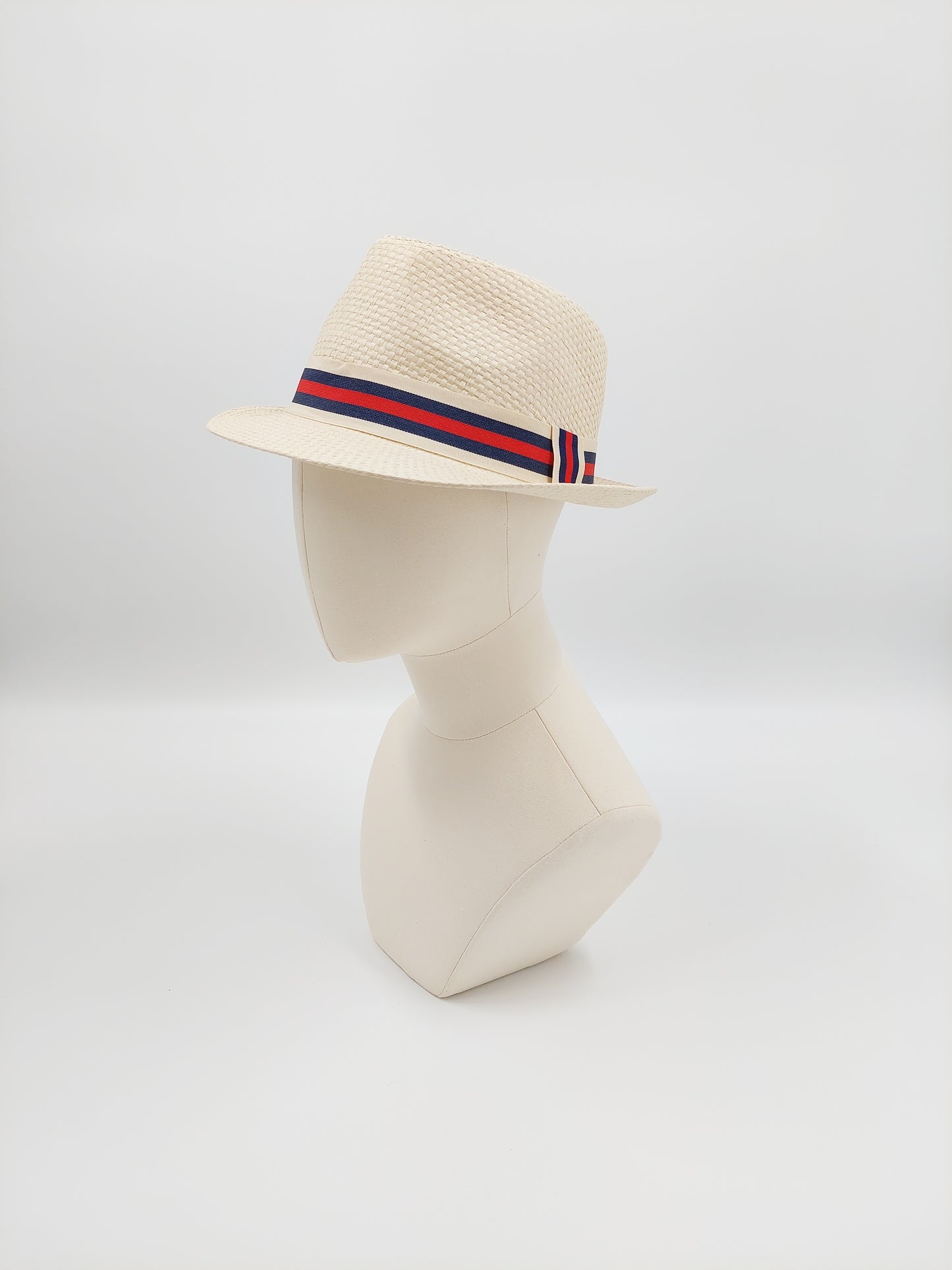Hat Haven Millinery hat store in Louisville Kentucky, custom hat maker, miller, ladies dress hats, wedding hats, Kentucky Derby hats, fascinators, hatinators, men's hats, hat bands, Ascot hats, fashion on the field, race day hats.