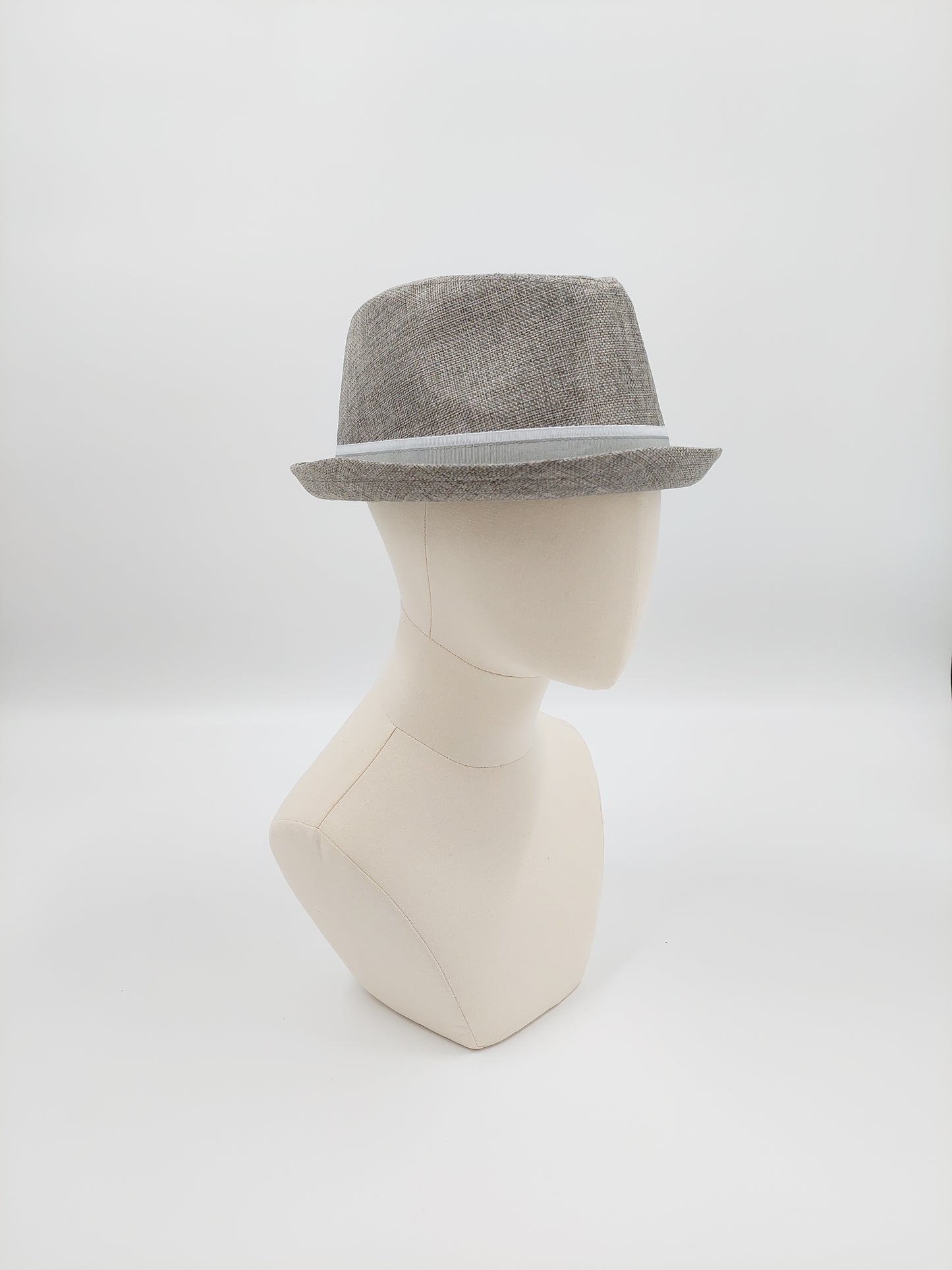 Hat Haven Millinery hat store in Louisville Kentucky, custom hat maker, miller, ladies dress hats, wedding hats, Kentucky Derby hats, fascinators, hatinators, men's hats, hat bands, Ascot hats, fashion on the field, race day hats.