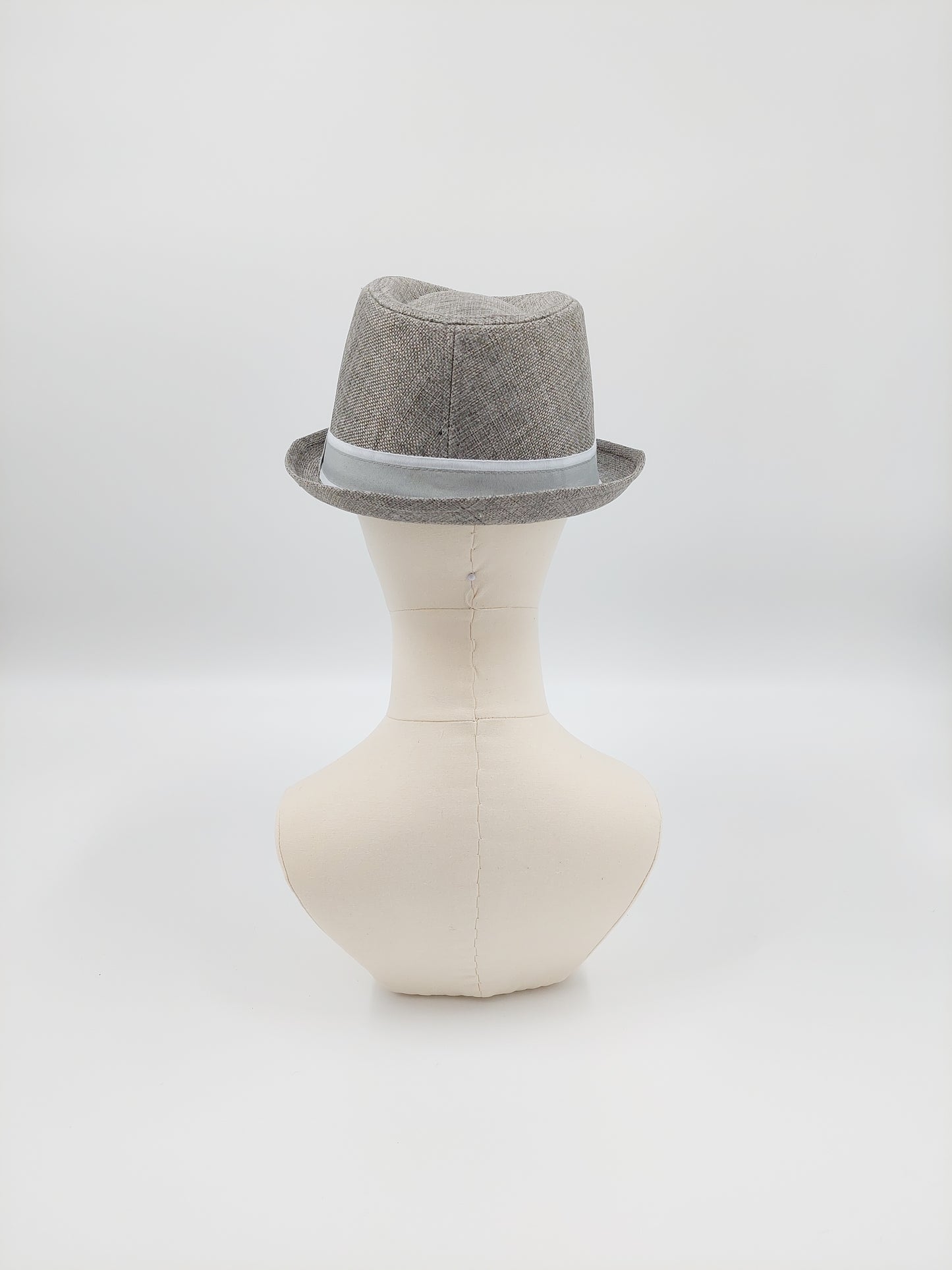 Hat Haven Millinery hat store in Louisville Kentucky, custom hat maker, miller, ladies dress hats, wedding hats, Kentucky Derby hats, fascinators, hatinators, men's hats, hat bands, Ascot hats, fashion on the field, race day hats.