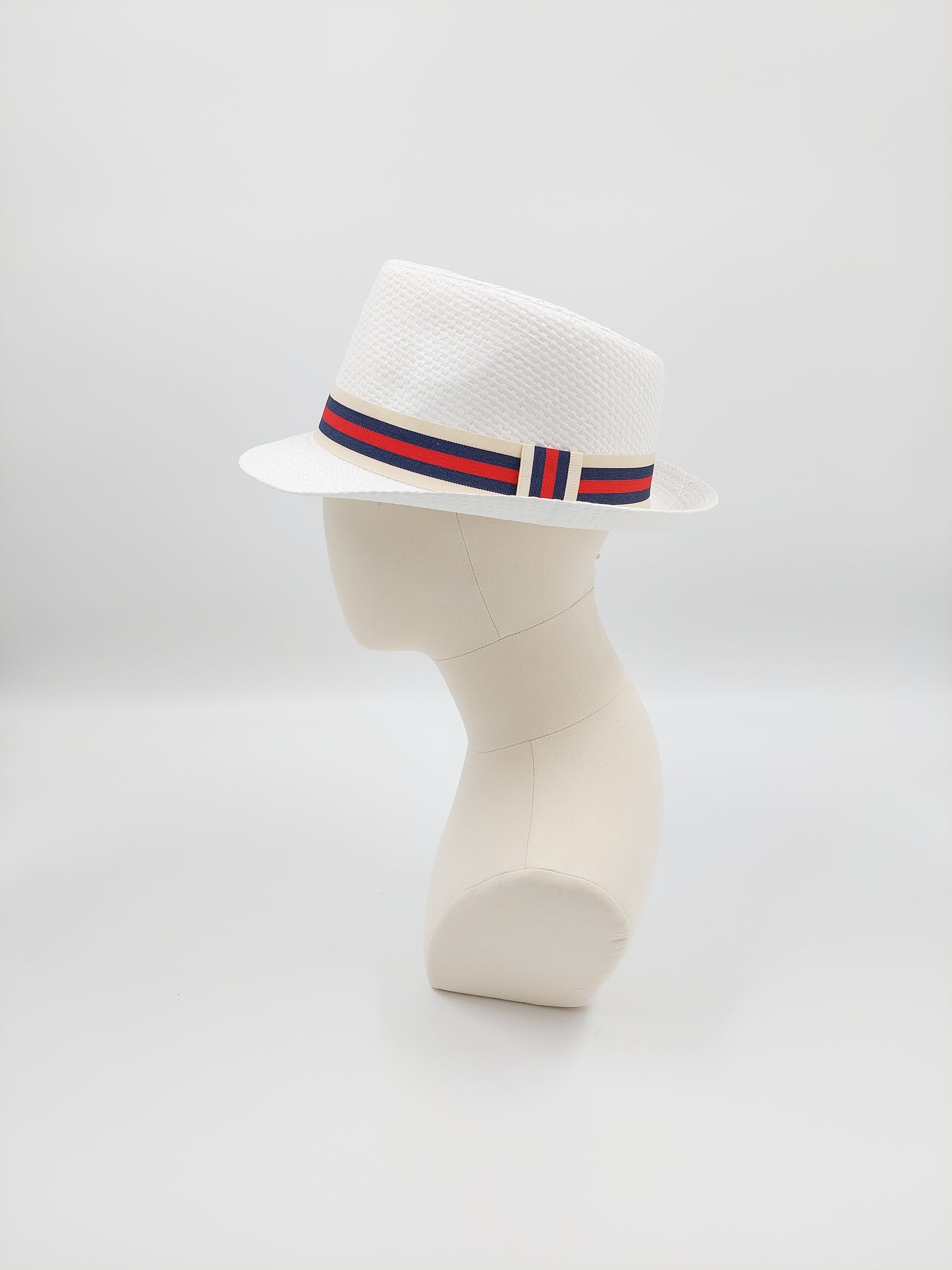 Hat Haven Millinery hat store in Louisville Kentucky, custom hat maker, miller, ladies dress hats, wedding hats, Kentucky Derby hats, fascinators, hatinators, men's hats, hat bands, Ascot hats, fashion on the field, race day hats.