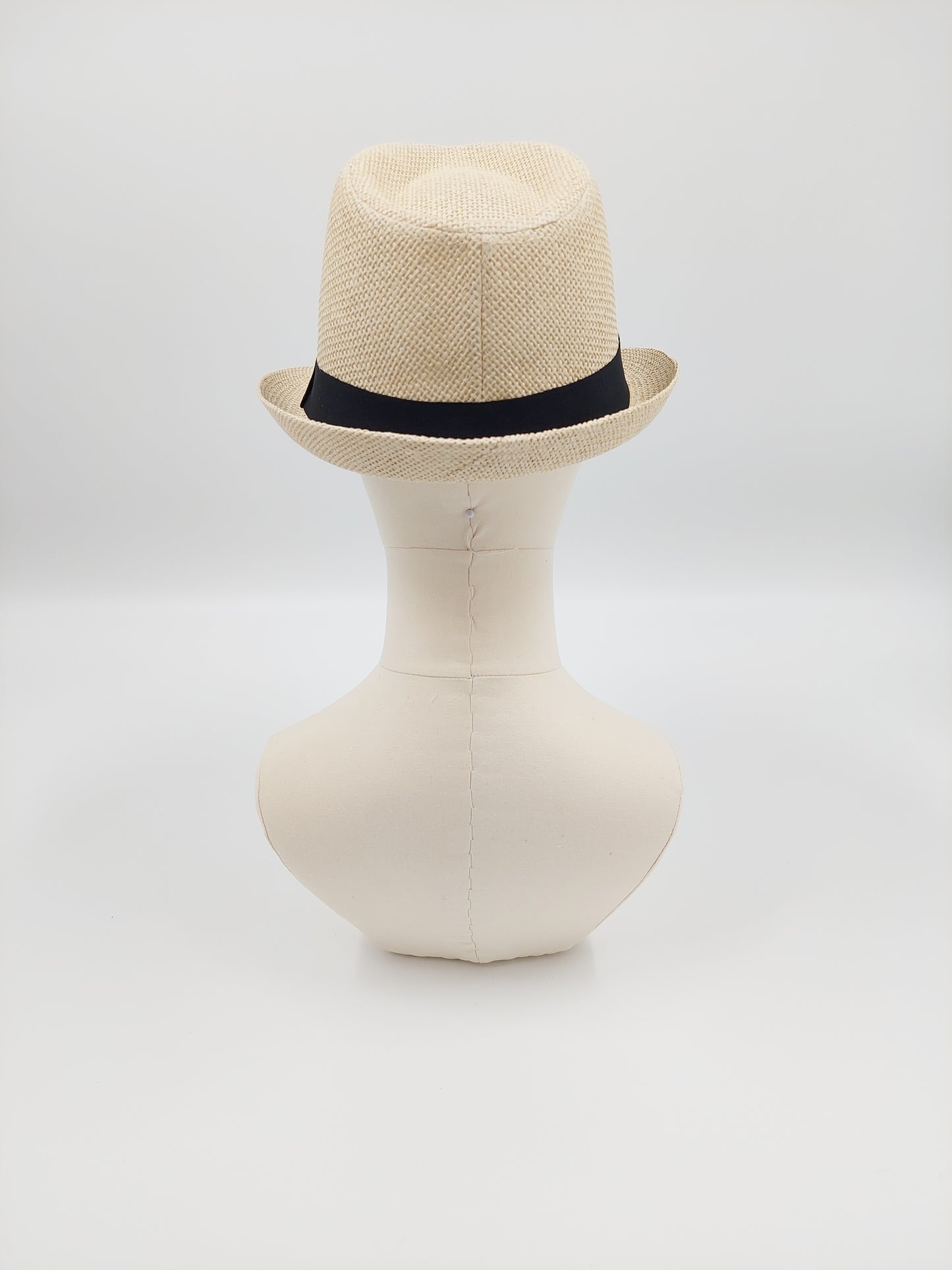 Hat Haven Millinery hat store in Louisville Kentucky, custom hat maker, miller, ladies dress hats, wedding hats, Kentucky Derby hats, fascinators, hatinators, men's hats, hat bands, Ascot hats, fashion on the field, race day hats.