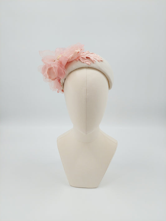 Hat Haven Millinery hat store in Louisville Kentucky, custom hat maker, miller, ladies dress hats, wedding hats, Kentucky Derby hats, fascinators, hatinators, men's hats, hat bands, Ascot hats, fashion on the field, race day hats.