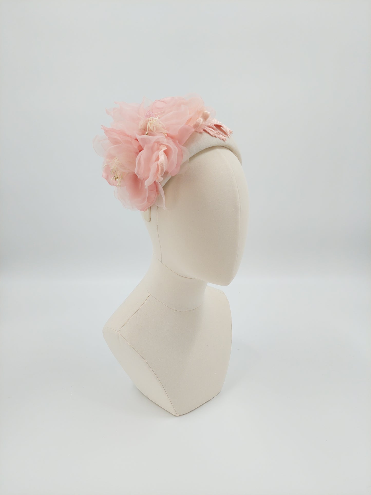 Hat Haven Millinery hat store in Louisville Kentucky, custom hat maker, miller, ladies dress hats, wedding hats, Kentucky Derby hats, fascinators, hatinators, men's hats, hat bands, Ascot hats, fashion on the field, race day hats.