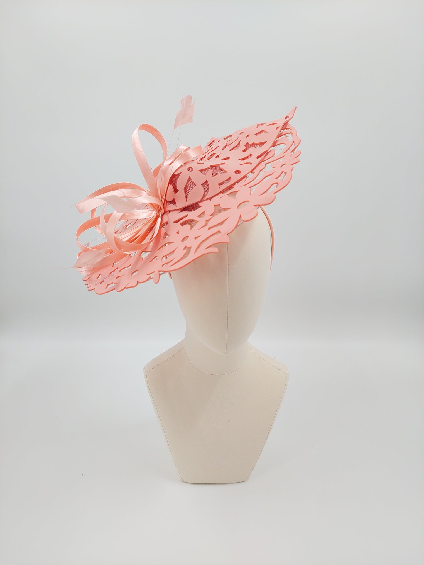 Hat Haven Millinery hat store in Louisville Kentucky, custom hat maker, miller, ladies dress hats, wedding hats, Kentucky Derby hats, fascinators, hatinators, men's hats, hat bands, Ascot hats, fashion on the field, race day hats.