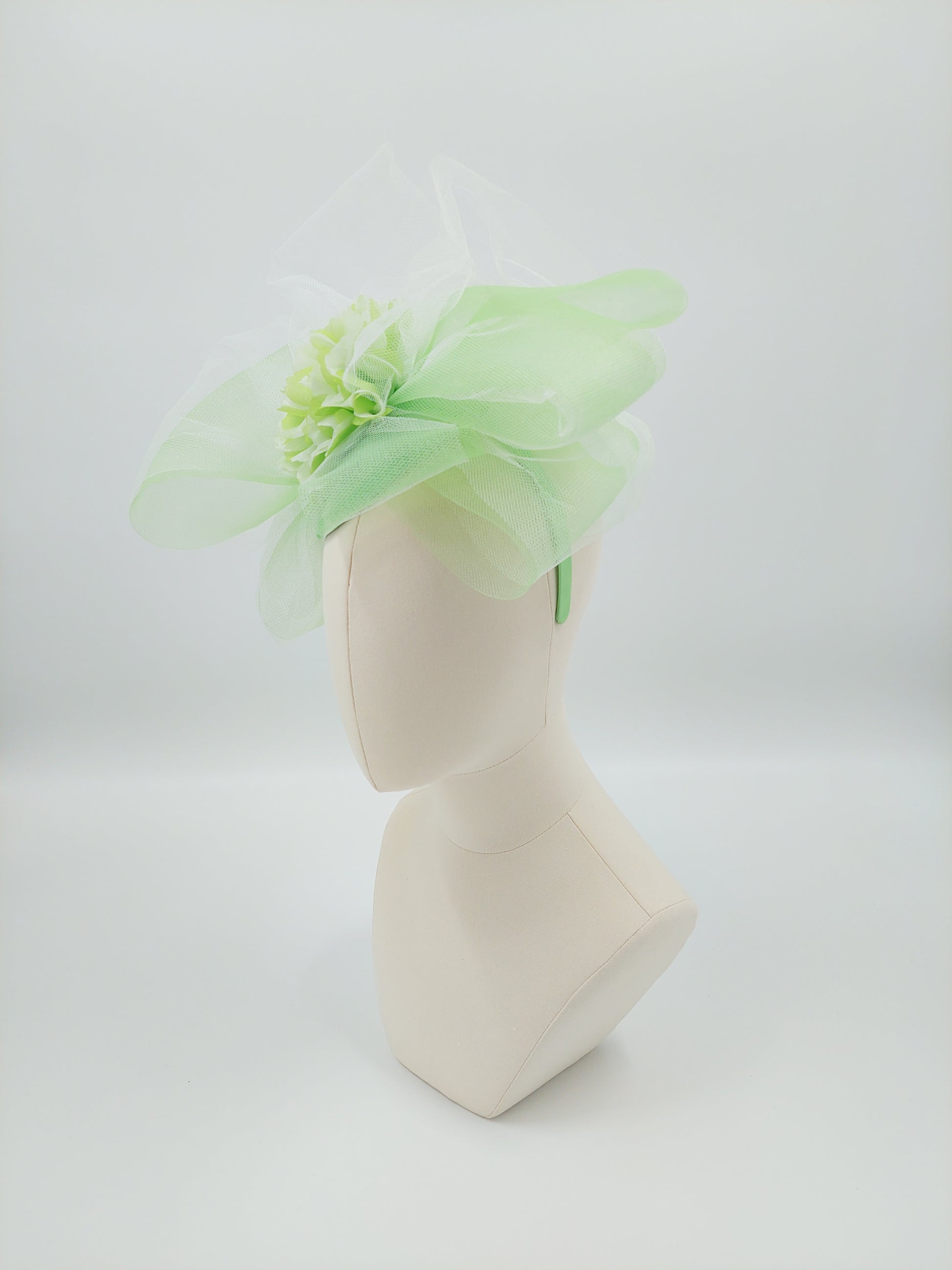 Hat Haven Millinery hat store in Louisville Kentucky, custom hat maker, miller, ladies dress hats, wedding hats, Kentucky Derby hats, fascinators, hatinators, men's hats, hat bands, Ascot hats, fashion on the field, race day hats.