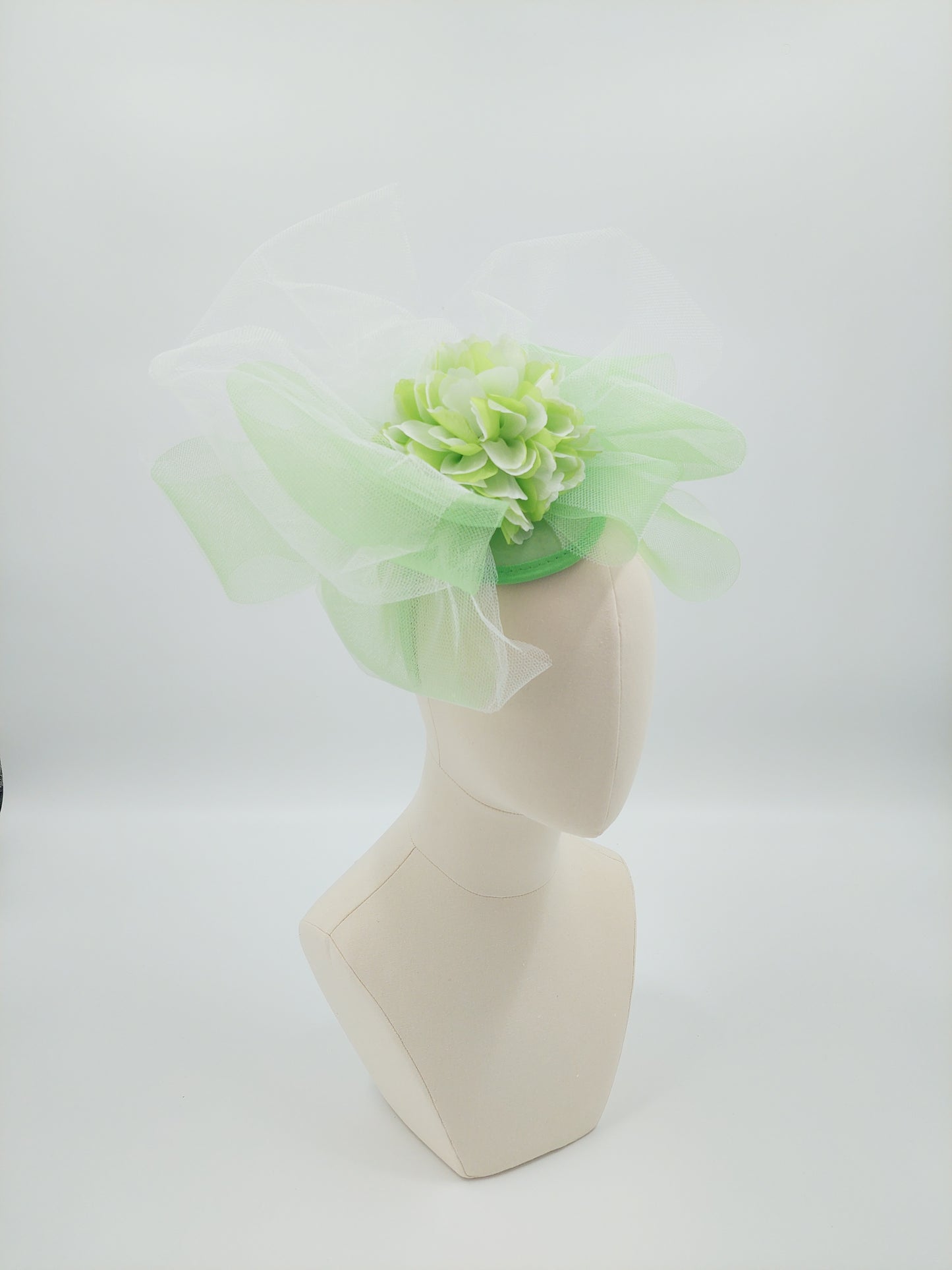 Hat Haven Millinery hat store in Louisville Kentucky, custom hat maker, miller, ladies dress hats, wedding hats, Kentucky Derby hats, fascinators, hatinators, men's hats, hat bands, Ascot hats, fashion on the field, race day hats.