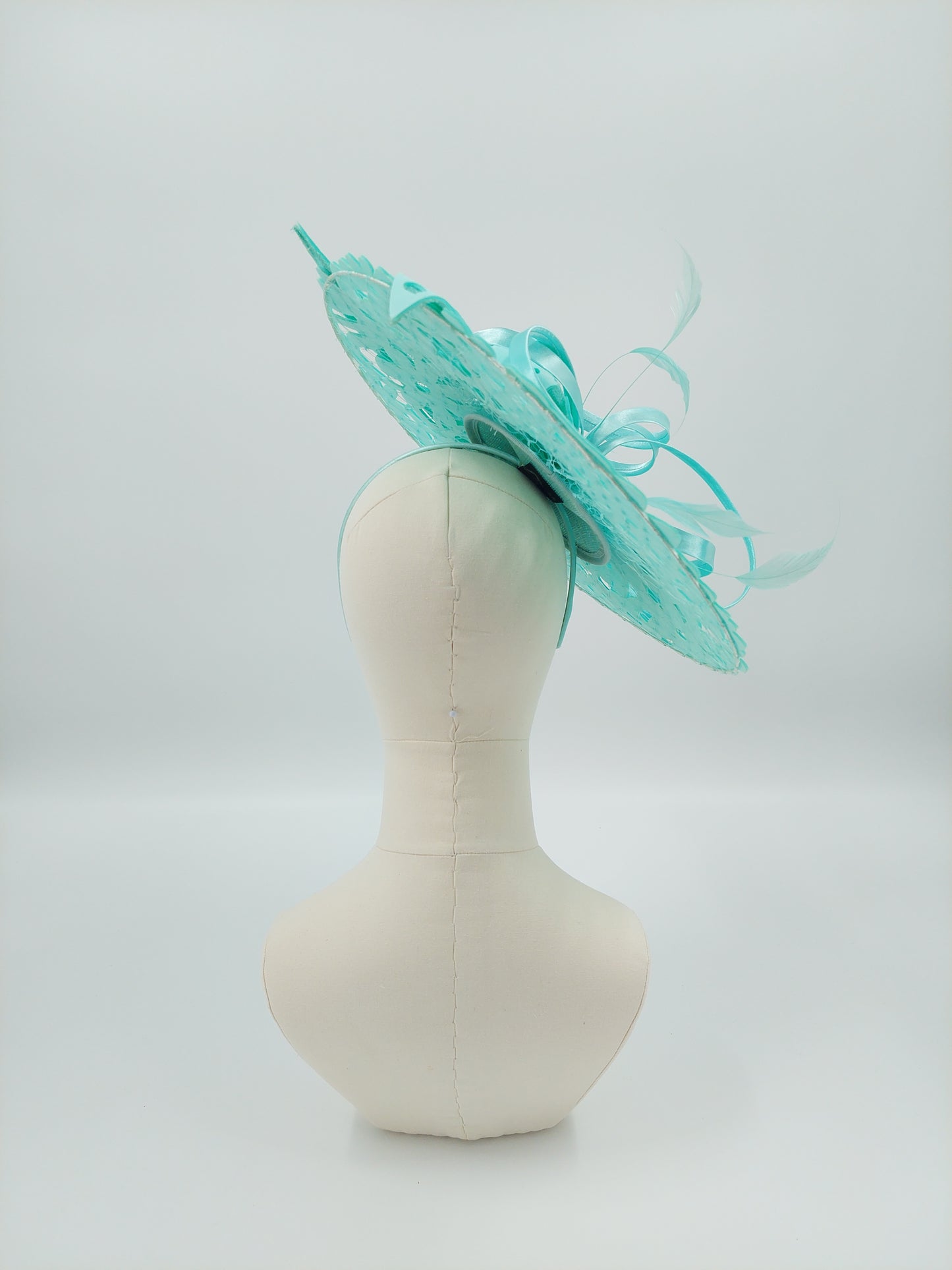 Hat Haven Millinery hat store in Louisville Kentucky, custom hat maker, miller, ladies dress hats, wedding hats, Kentucky Derby hats, fascinators, hatinators, men's hats, hat bands, Ascot hats, fashion on the field, race day hats.