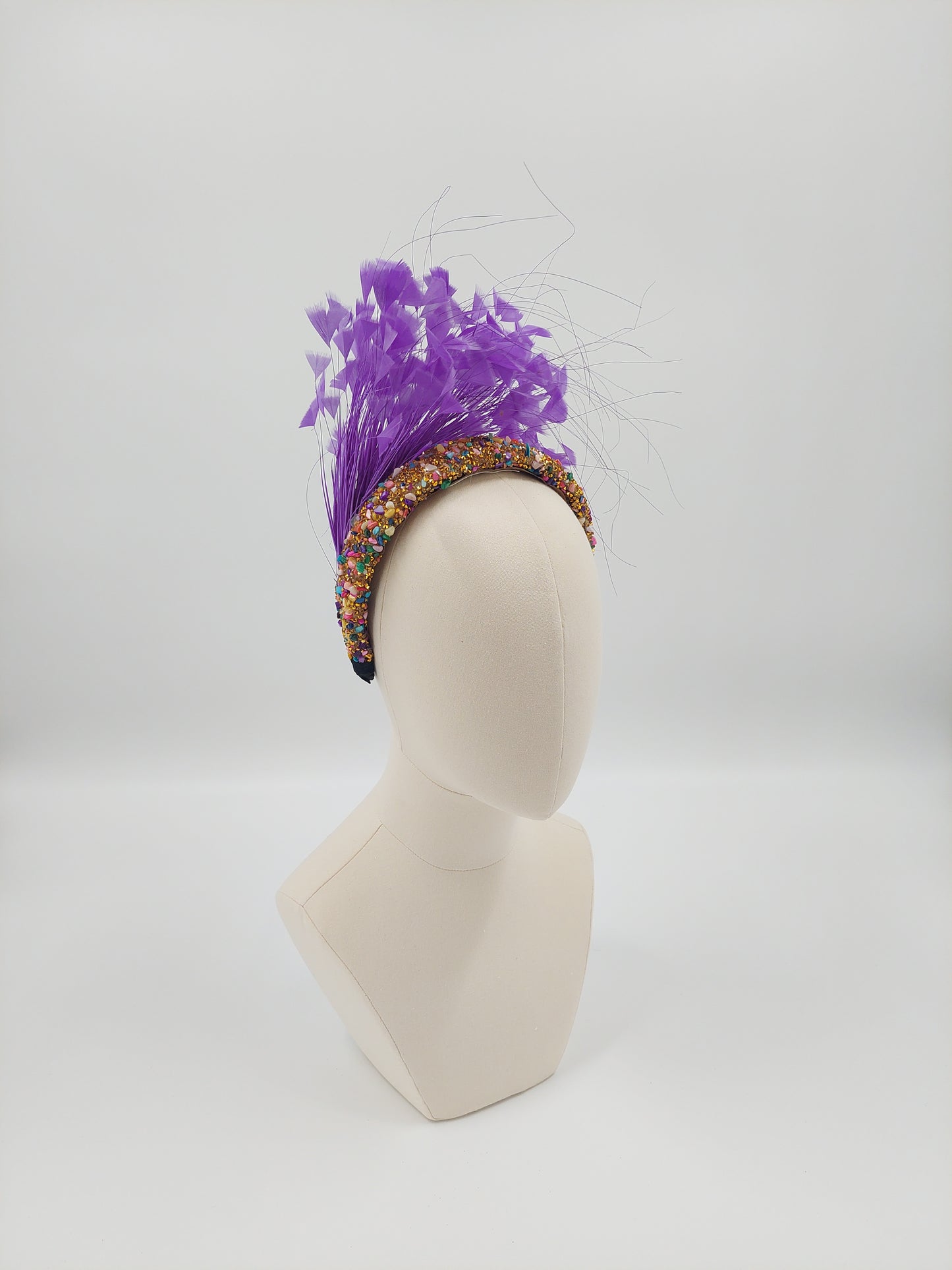 Hat Haven Millinery hat store in Louisville Kentucky, custom hat maker, miller, ladies dress hats, wedding hats, Kentucky Derby hats, fascinators, hatinators, men's hats, hat bands, Ascot hats, fashion on the field, race day hats.