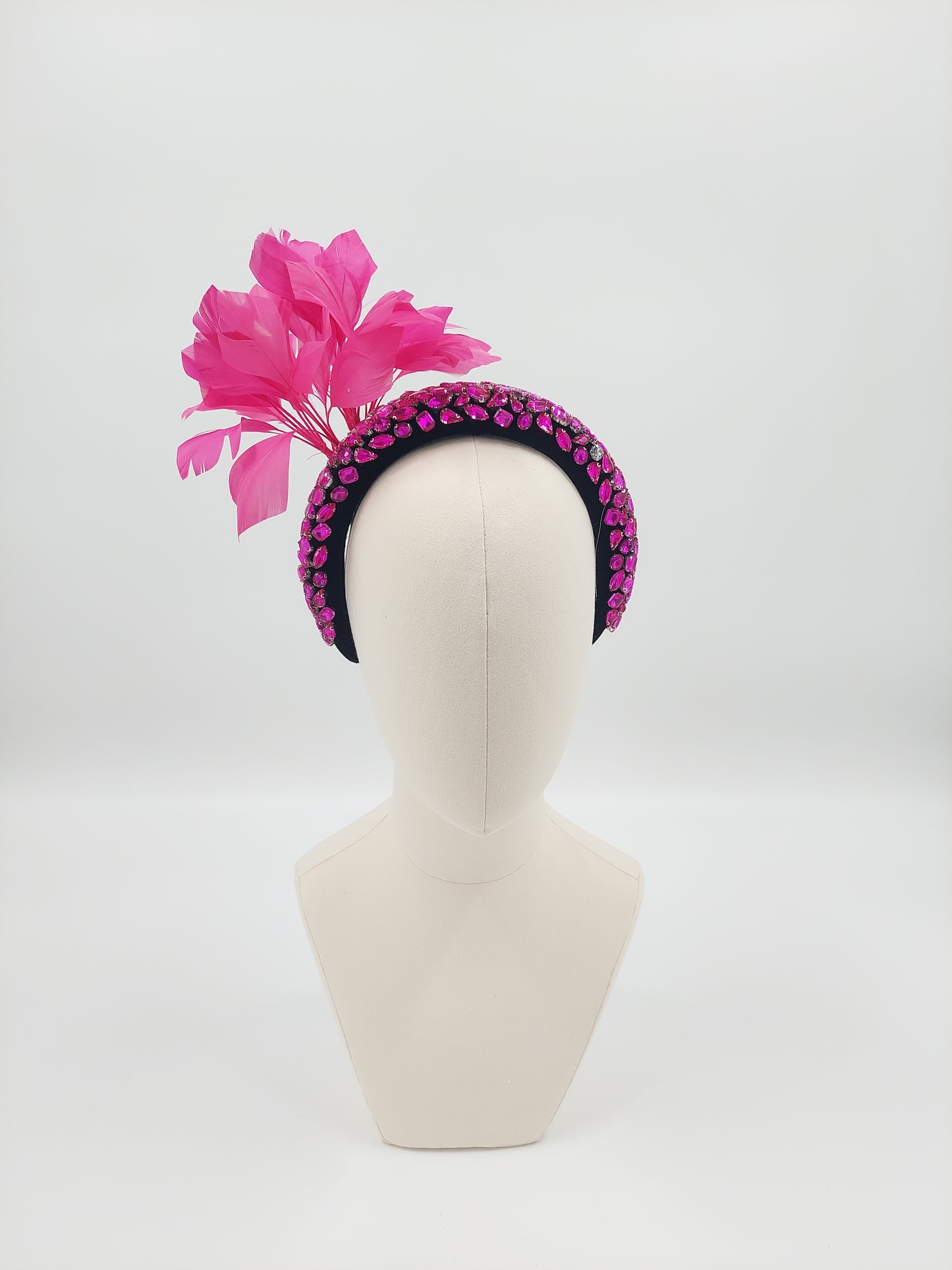 Hat Haven Millinery hat store in Louisville Kentucky, custom hat maker, miller, ladies dress hats, wedding hats, Kentucky Derby hats, fascinators, hatinators, men's hats, hat bands, Ascot hats, fashion on the field, race day hats.