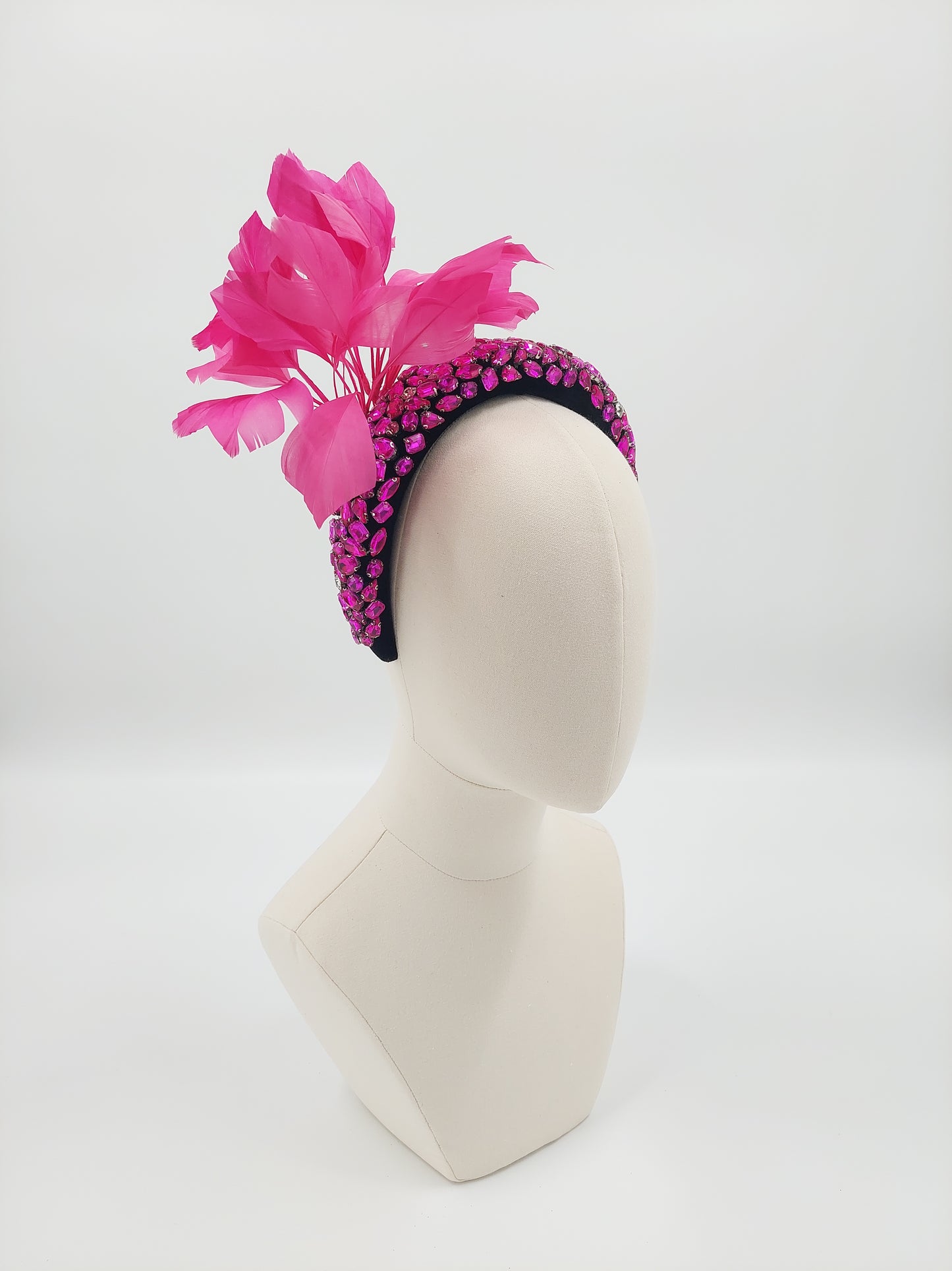 Hat Haven Millinery hat store in Louisville Kentucky, custom hat maker, miller, ladies dress hats, wedding hats, Kentucky Derby hats, fascinators, hatinators, men's hats, hat bands, Ascot hats, fashion on the field, race day hats.