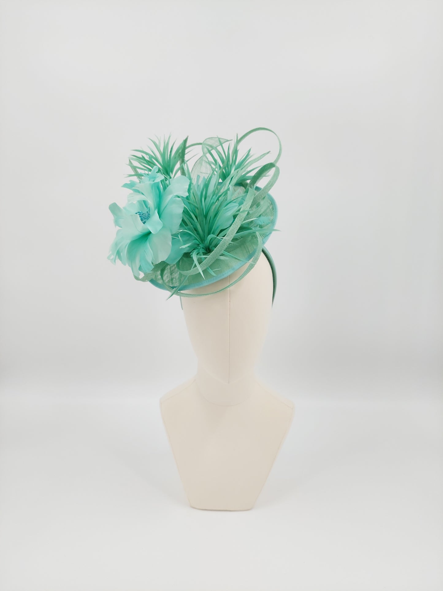 Hat Haven Millinery hat store in Louisville Kentucky, custom hat maker, miller, ladies dress hats, wedding hats, Kentucky Derby hats, fascinators, hatinators, men's hats, hat bands, Ascot hats, fashion on the field, race day hats.
