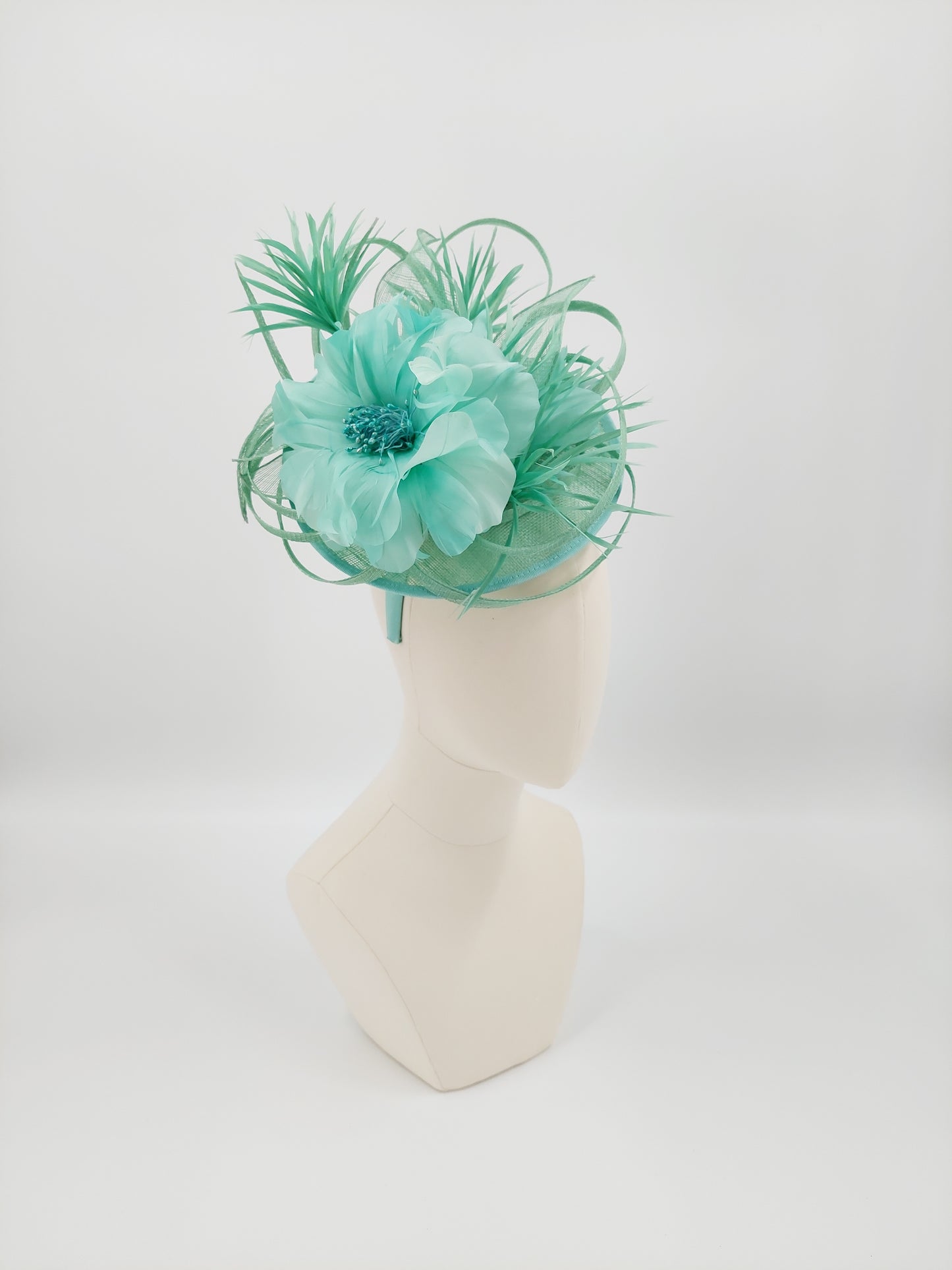 Hat Haven Millinery hat store in Louisville Kentucky, custom hat maker, miller, ladies dress hats, wedding hats, Kentucky Derby hats, fascinators, hatinators, men's hats, hat bands, Ascot hats, fashion on the field, race day hats.