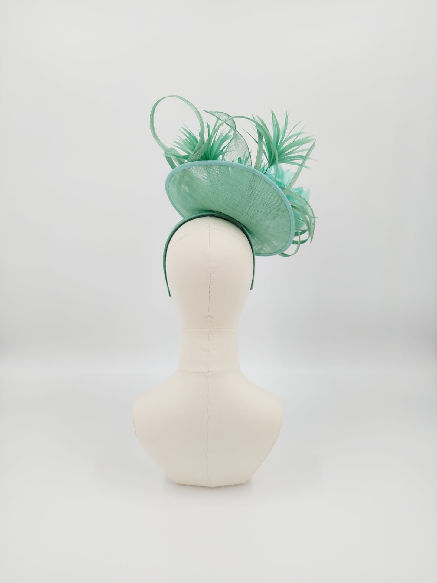 Hat Haven Millinery hat store in Louisville Kentucky, custom hat maker, miller, ladies dress hats, wedding hats, Kentucky Derby hats, fascinators, hatinators, men's hats, hat bands, Ascot hats, fashion on the field, race day hats.