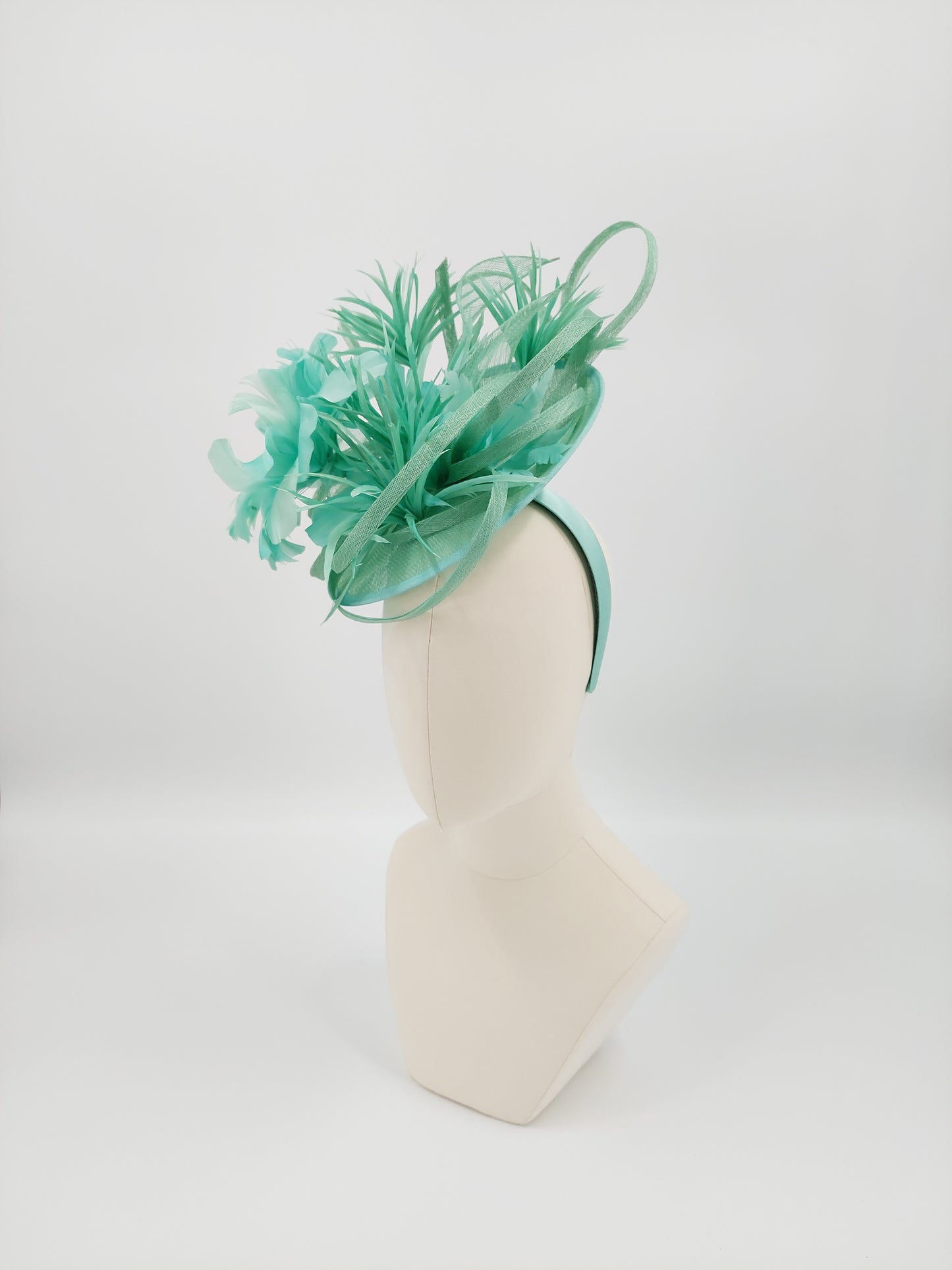 Hat Haven Millinery hat store in Louisville Kentucky, custom hat maker, miller, ladies dress hats, wedding hats, Kentucky Derby hats, fascinators, hatinators, men's hats, hat bands, Ascot hats, fashion on the field, race day hats.