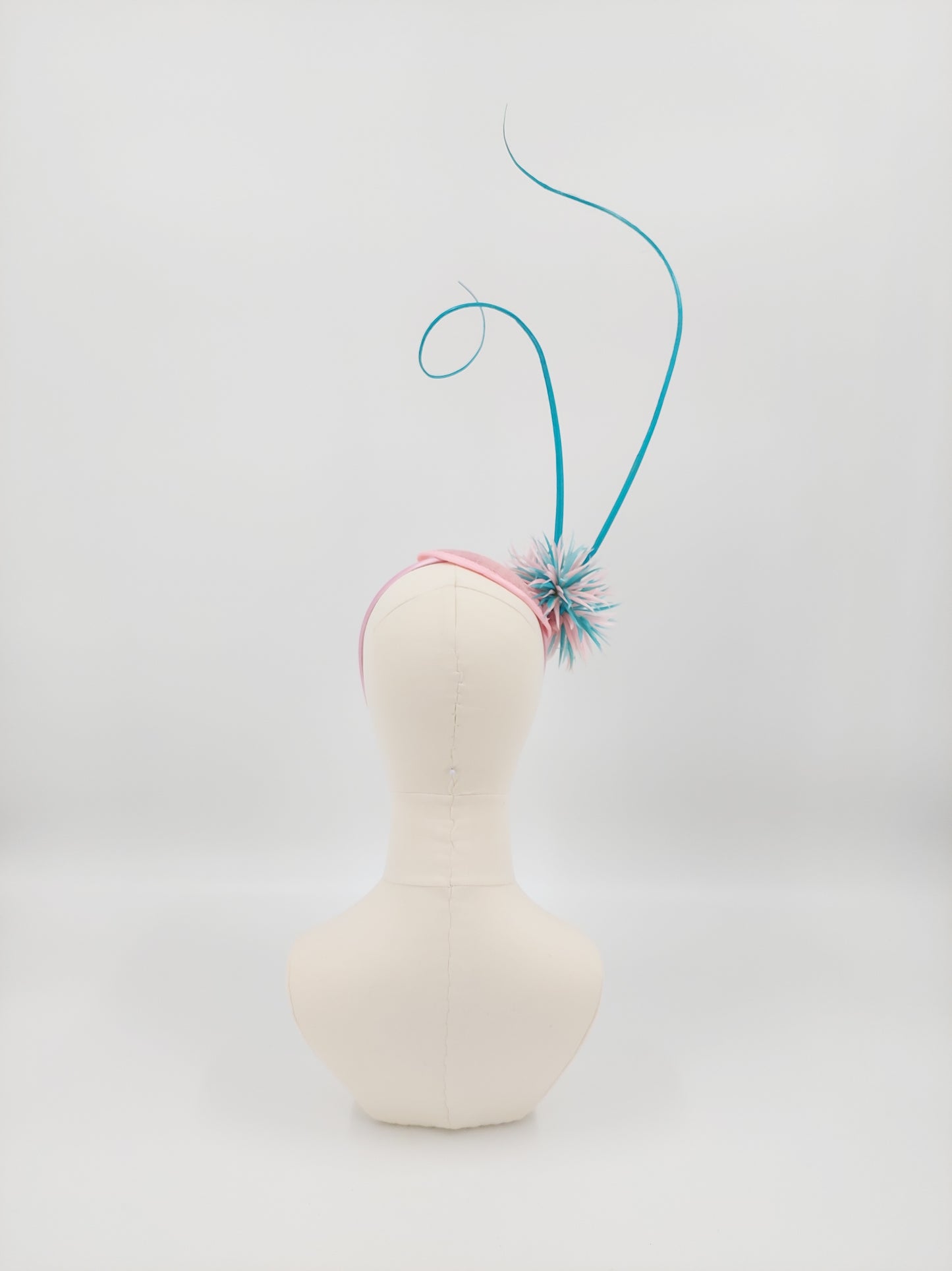 Hat Haven Millinery hat store in Louisville Kentucky, custom hat maker, miller, ladies dress hats, wedding hats, Kentucky Derby hats, fascinators, hatinators, men's hats, hat bands, Ascot hats, fashion on the field, race day hats.