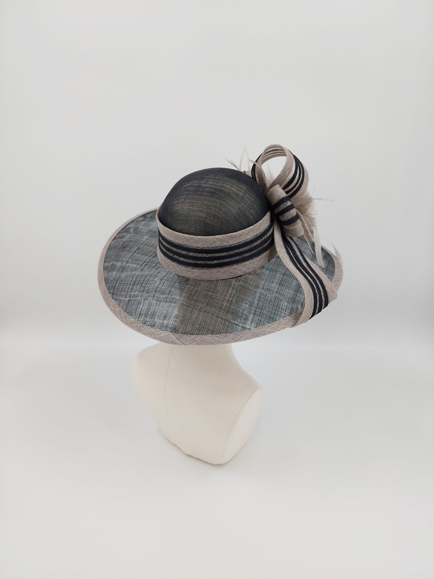 Hat Haven Millinery hat store in Louisville Kentucky, custom hat maker, miller, ladies dress hats, wedding hats, Kentucky Derby hats, fascinators, hatinators, men's hats, hat bands, Ascot hats, fashion on the field, race day hats.