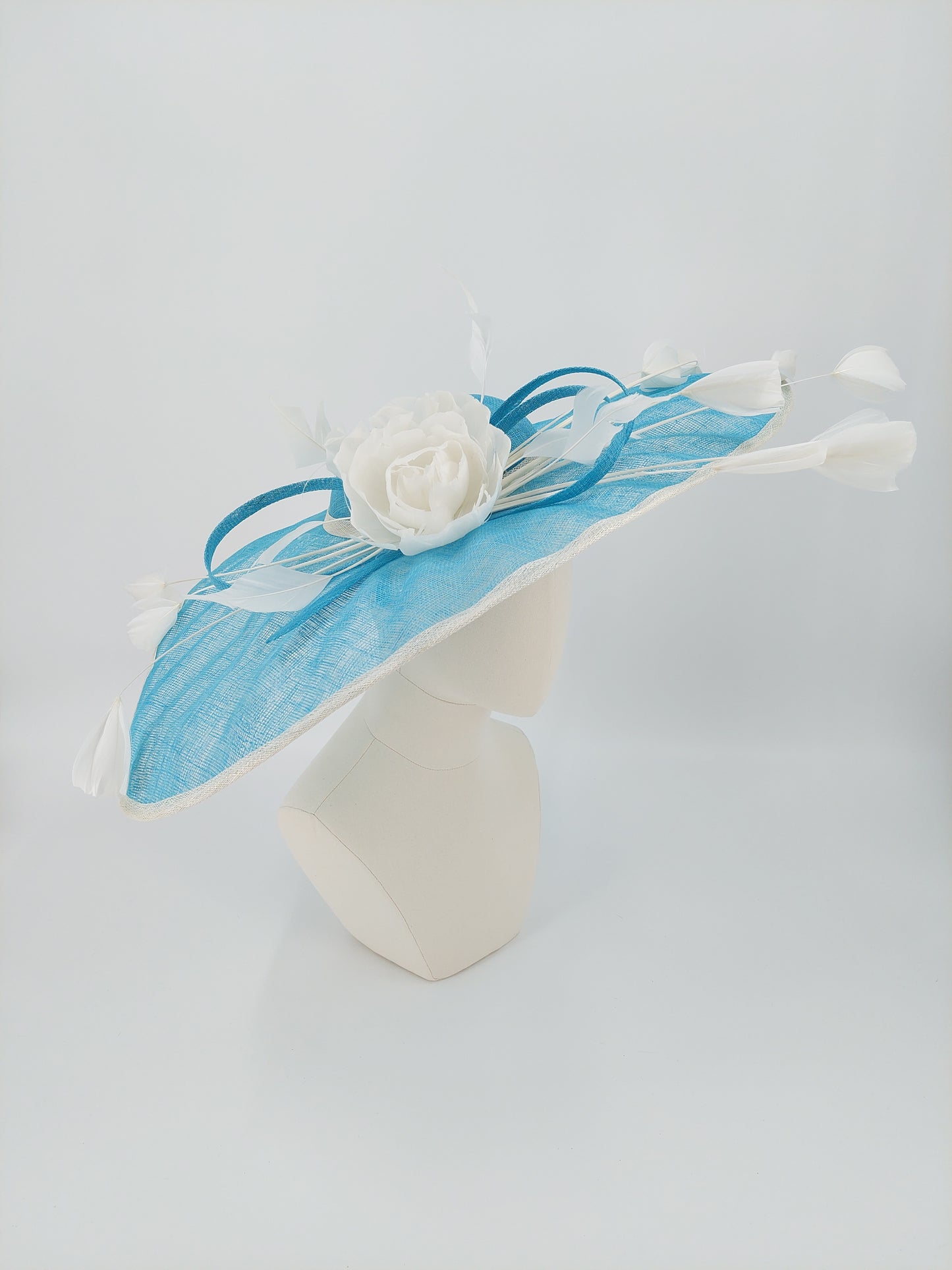 Hat Haven Millinery hat store in Louisville Kentucky, custom hat maker, miller, ladies dress hats, wedding hats, Kentucky Derby hats, fascinators, hatinators, men's hats, hat bands, Ascot hats, fashion on the field, race day hats.