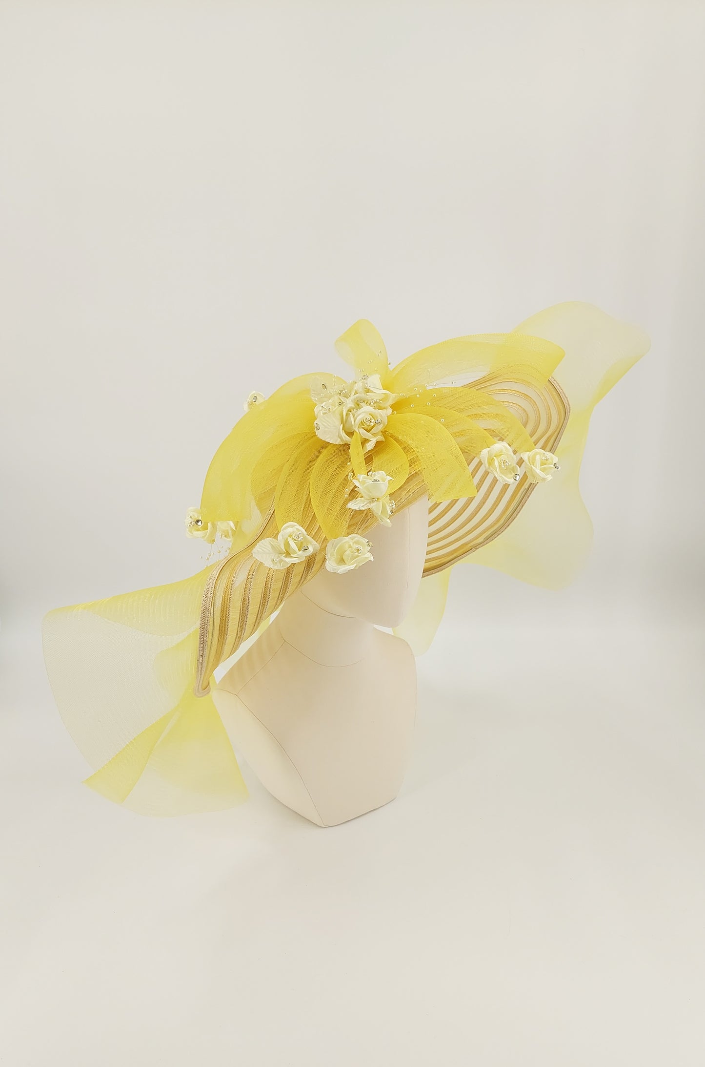 Hat Haven Millinery hat store in Louisville Kentucky, custom hat maker, miller, ladies dress hats, wedding hats, Kentucky Derby hats, fascinators, hatinators, men's hats, hat bands, Ascot hats, fashion on the field, race day hats.