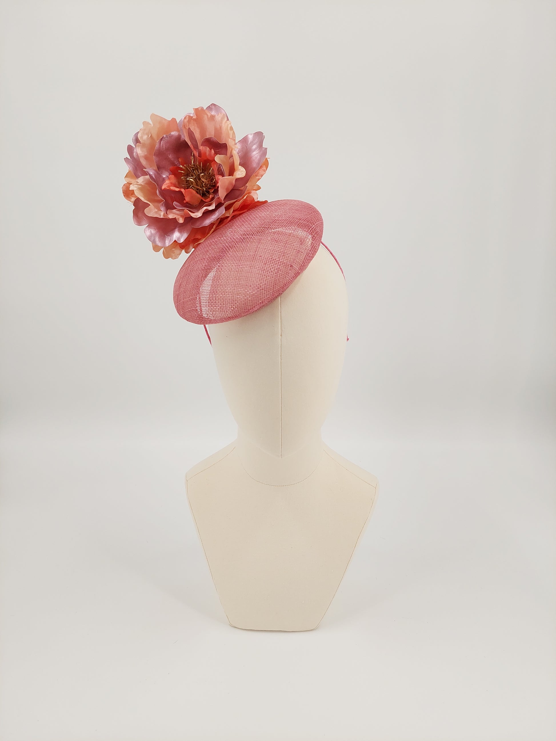 Hat Haven Millinery hat store in Louisville Kentucky, custom hat maker, miller, ladies dress hats, wedding hats, Kentucky Derby hats, fascinators, hatinators, men's hats, hat bands, Ascot hats, fashion on the field, race day hats.