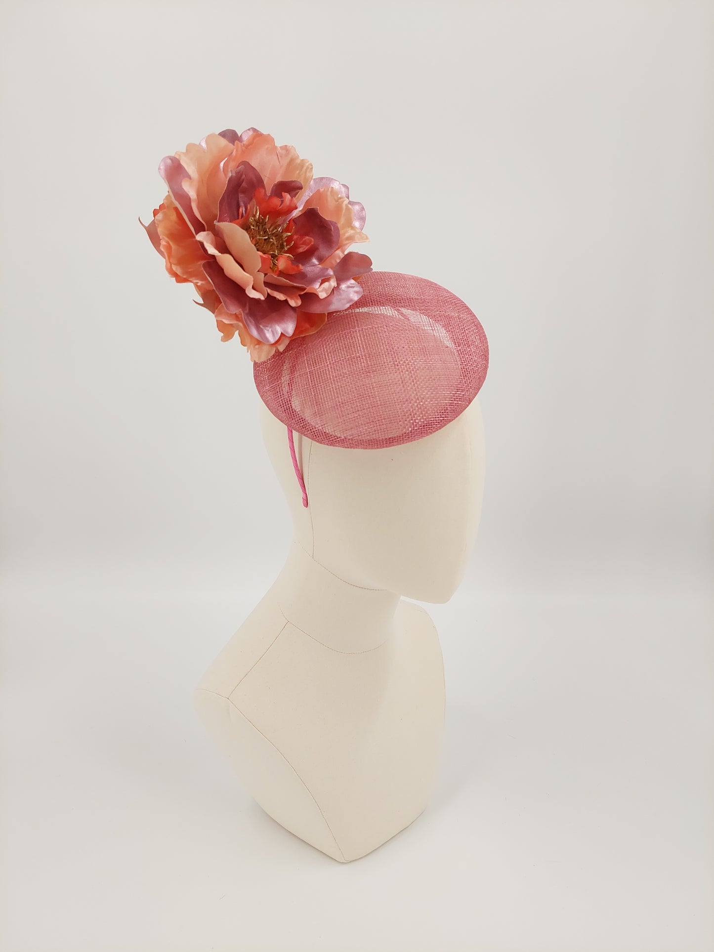 Hat Haven Millinery hat store in Louisville Kentucky, custom hat maker, miller, ladies dress hats, wedding hats, Kentucky Derby hats, fascinators, hatinators, men's hats, hat bands, Ascot hats, fashion on the field, race day hats.