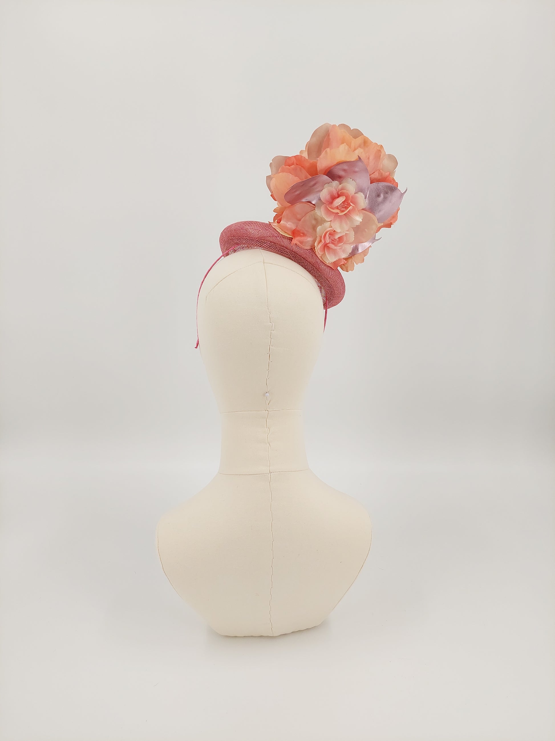 Hat Haven Millinery hat store in Louisville Kentucky, custom hat maker, miller, ladies dress hats, wedding hats, Kentucky Derby hats, fascinators, hatinators, men's hats, hat bands, Ascot hats, fashion on the field, race day hats.