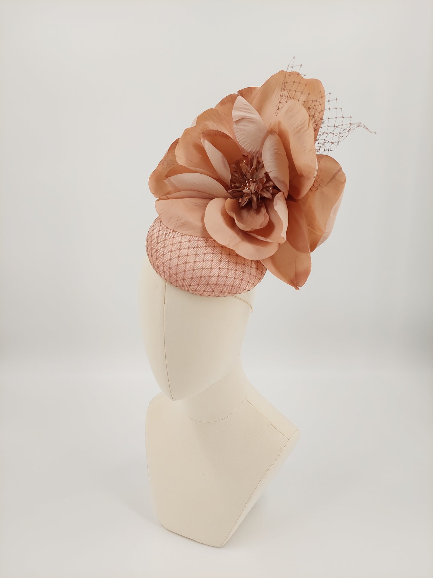 Hat Haven Millinery hat store in Louisville Kentucky, custom hat maker, miller, ladies dress hats, wedding hats, Kentucky Derby hats, fascinators, hatinators, men's hats, hat bands, Ascot hats, fashion on the field, race day hats.
