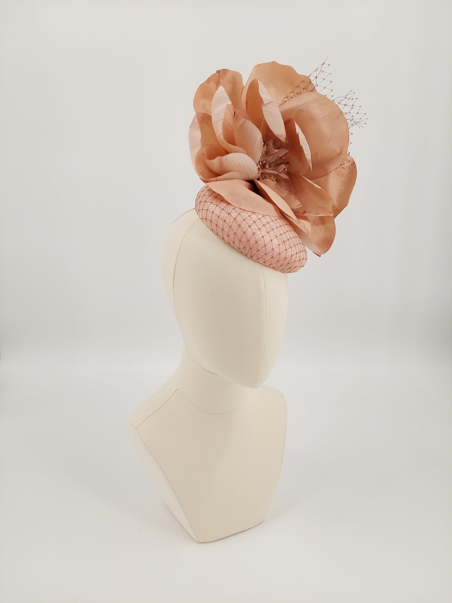 Hat Haven Millinery hat store in Louisville Kentucky, custom hat maker, miller, ladies dress hats, wedding hats, Kentucky Derby hats, fascinators, hatinators, men's hats, hat bands, Ascot hats, fashion on the field, race day hats.