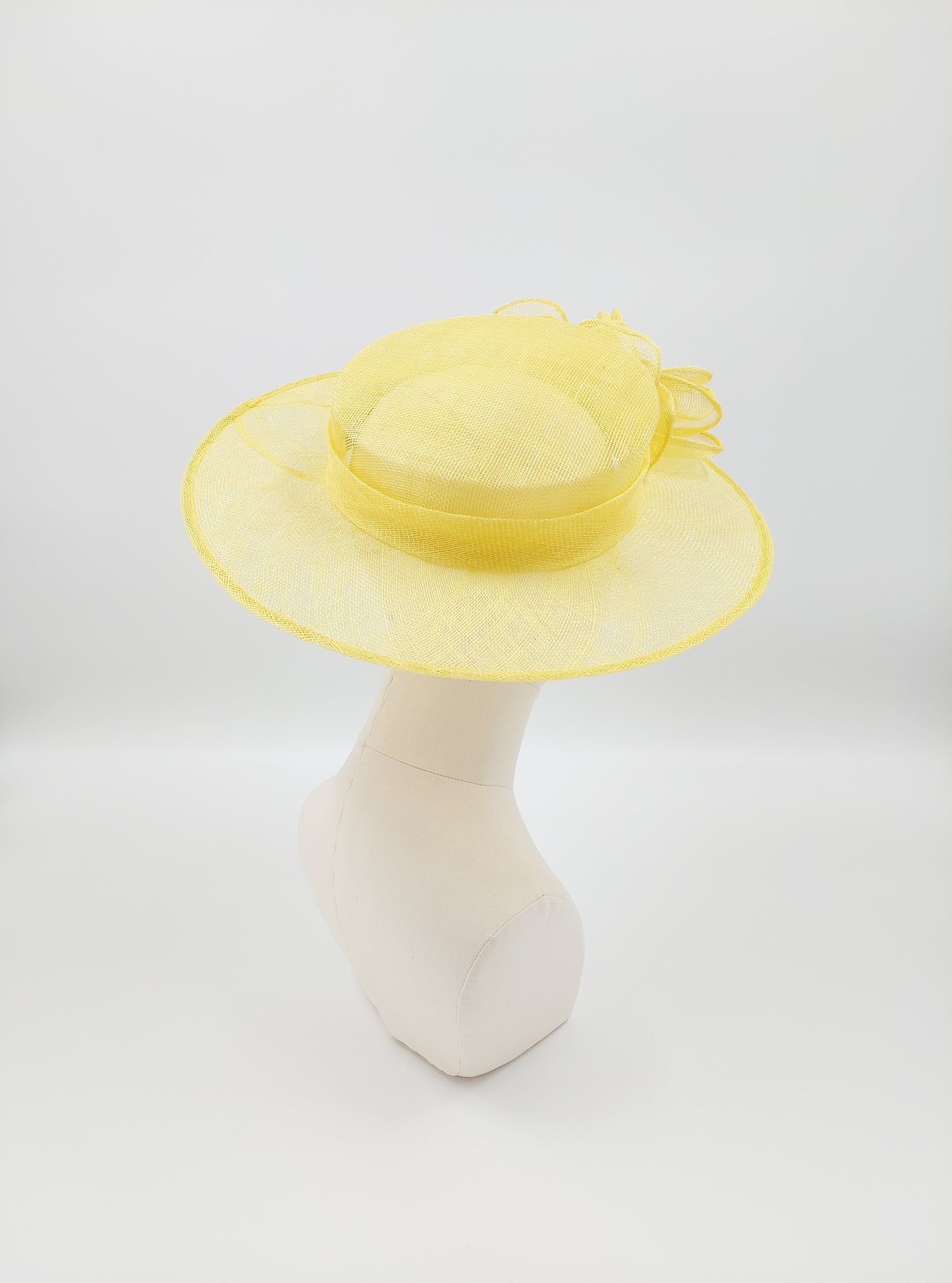 Hat Haven Millinery hat store in Louisville Kentucky, custom hat maker, miller, ladies dress hats, wedding hats, Kentucky Derby hats, fascinators, hatinators, men's hats, hat bands, Ascot hats, fashion on the field, race day hats.