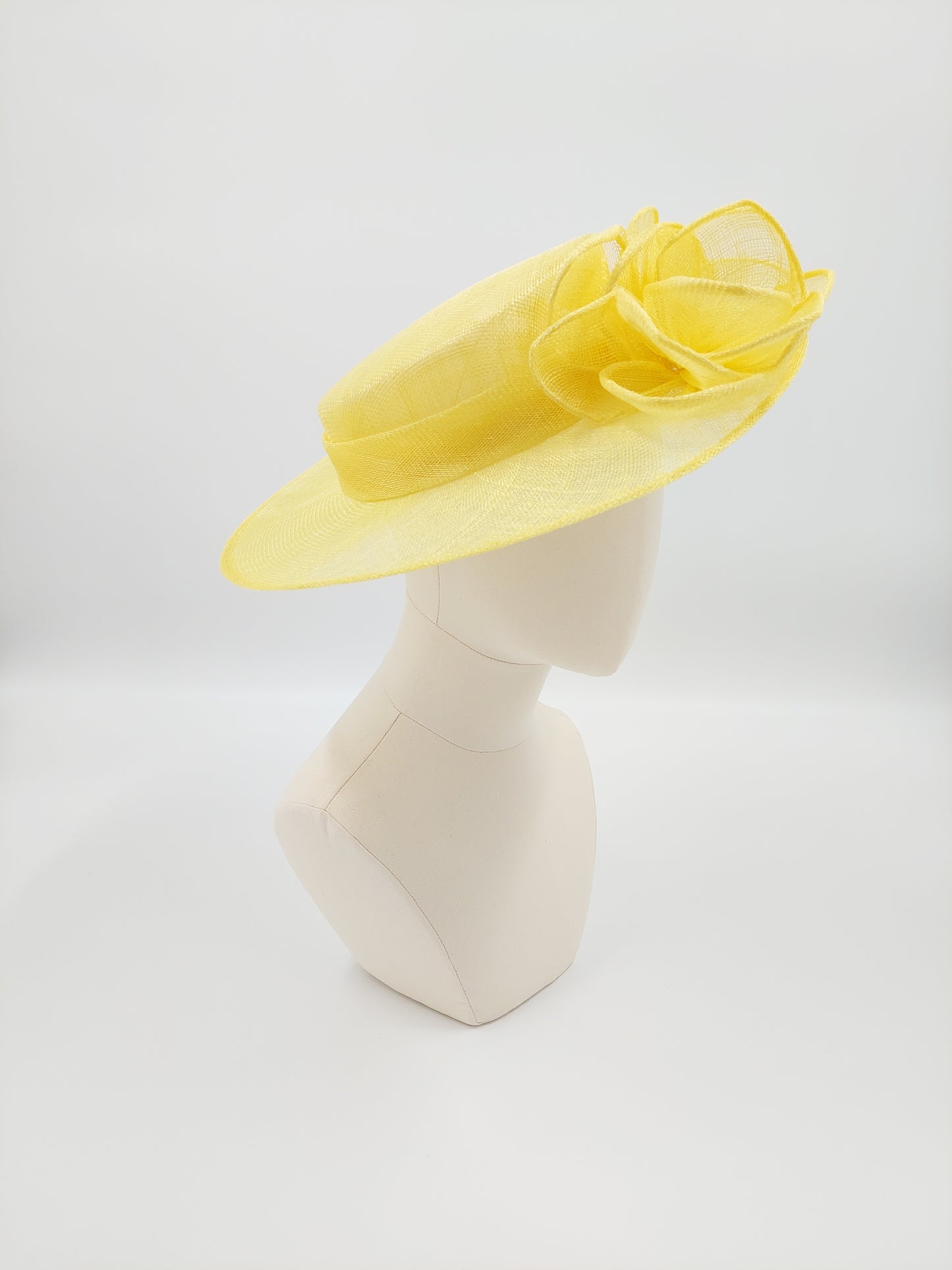 Hat Haven Millinery hat store in Louisville Kentucky, custom hat maker, miller, ladies dress hats, wedding hats, Kentucky Derby hats, fascinators, hatinators, men's hats, hat bands, Ascot hats, fashion on the field, race day hats.