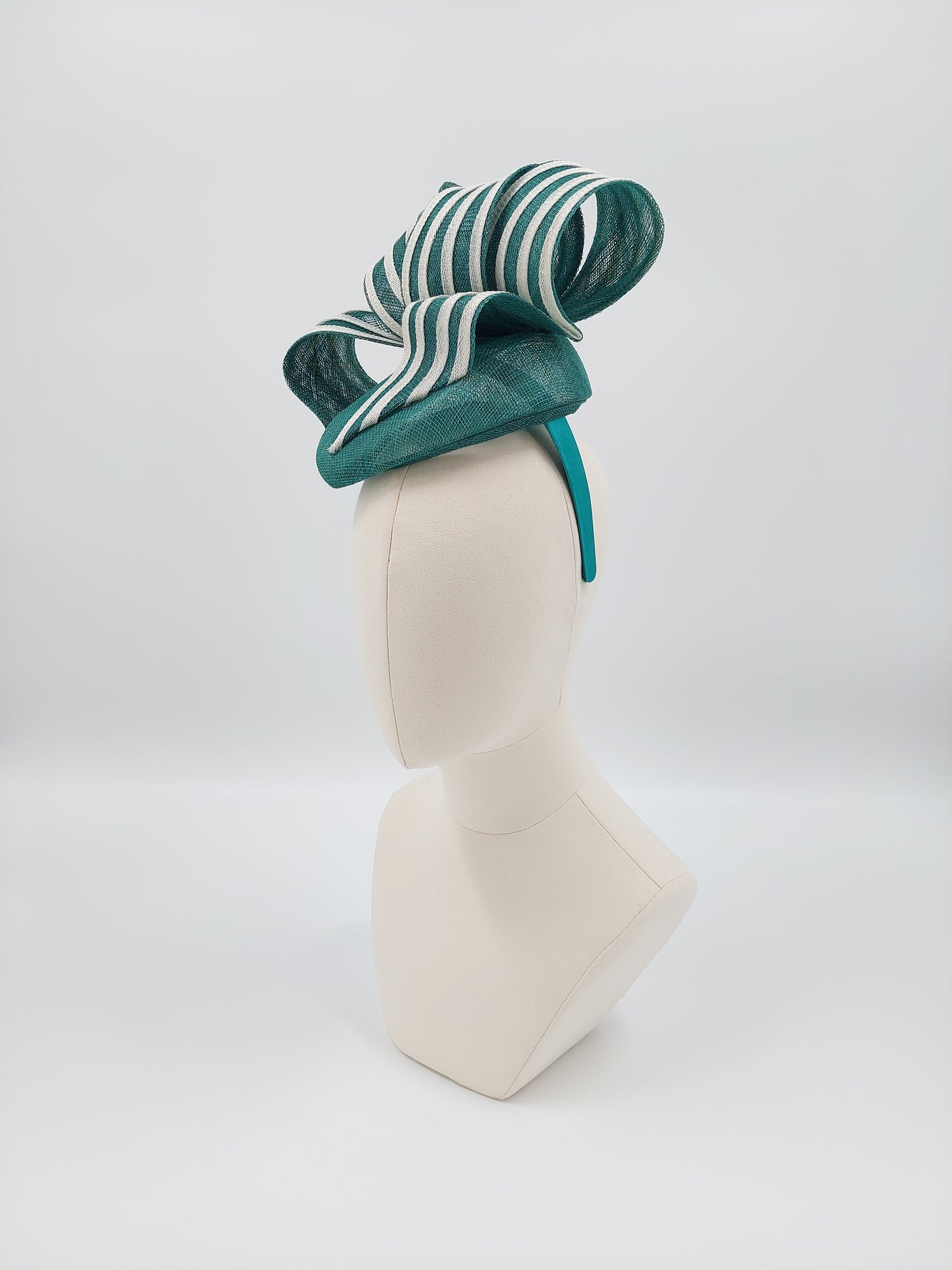Hat Haven Millinery hat store in Louisville Kentucky, custom hat maker, miller, ladies dress hats, wedding hats, Kentucky Derby hats, fascinators, hatinators, men's hats, hat bands, Ascot hats, fashion on the field, race day hats.
