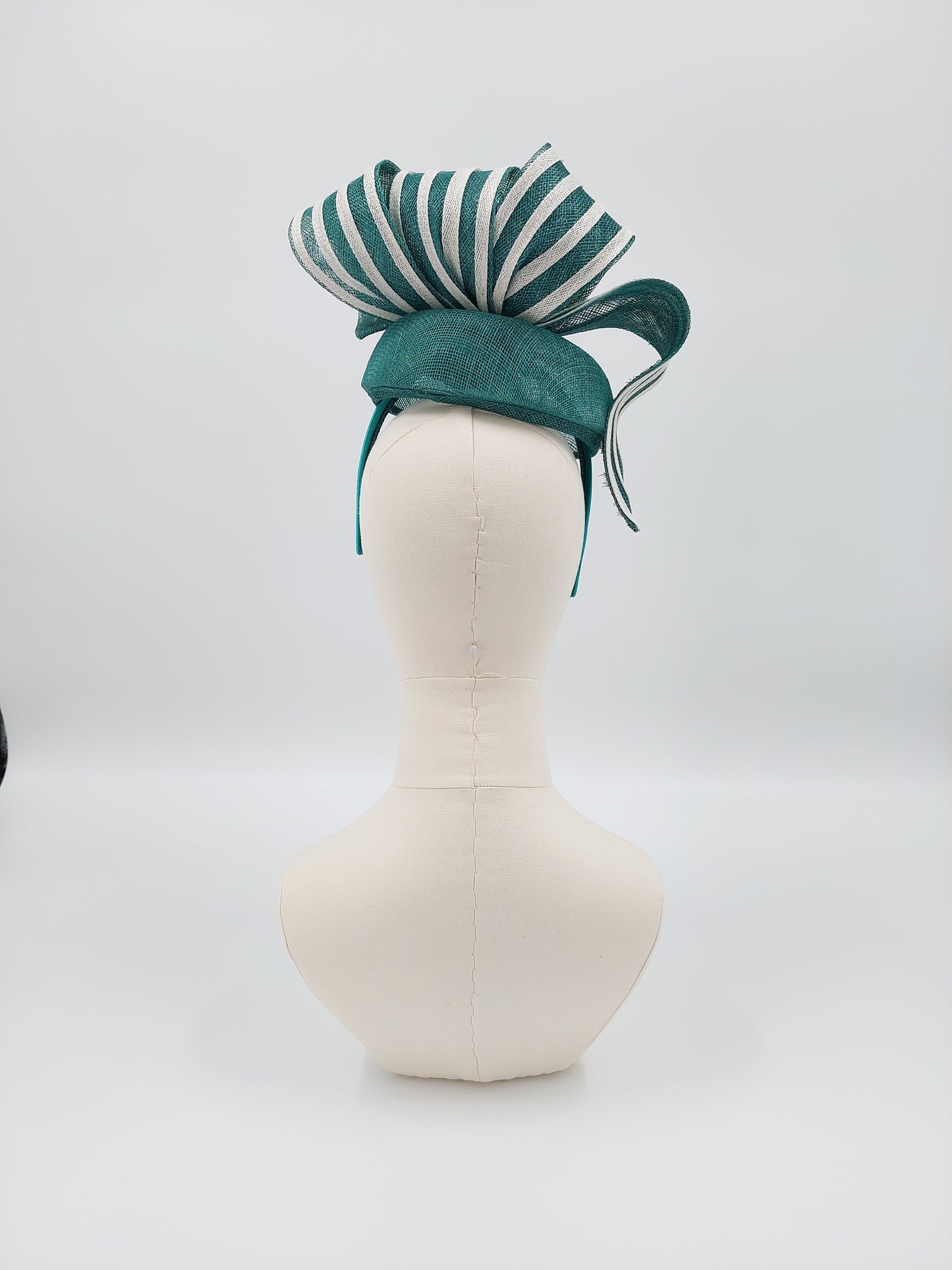 Hat Haven Millinery hat store in Louisville Kentucky, custom hat maker, miller, ladies dress hats, wedding hats, Kentucky Derby hats, fascinators, hatinators, men's hats, hat bands, Ascot hats, fashion on the field, race day hats.