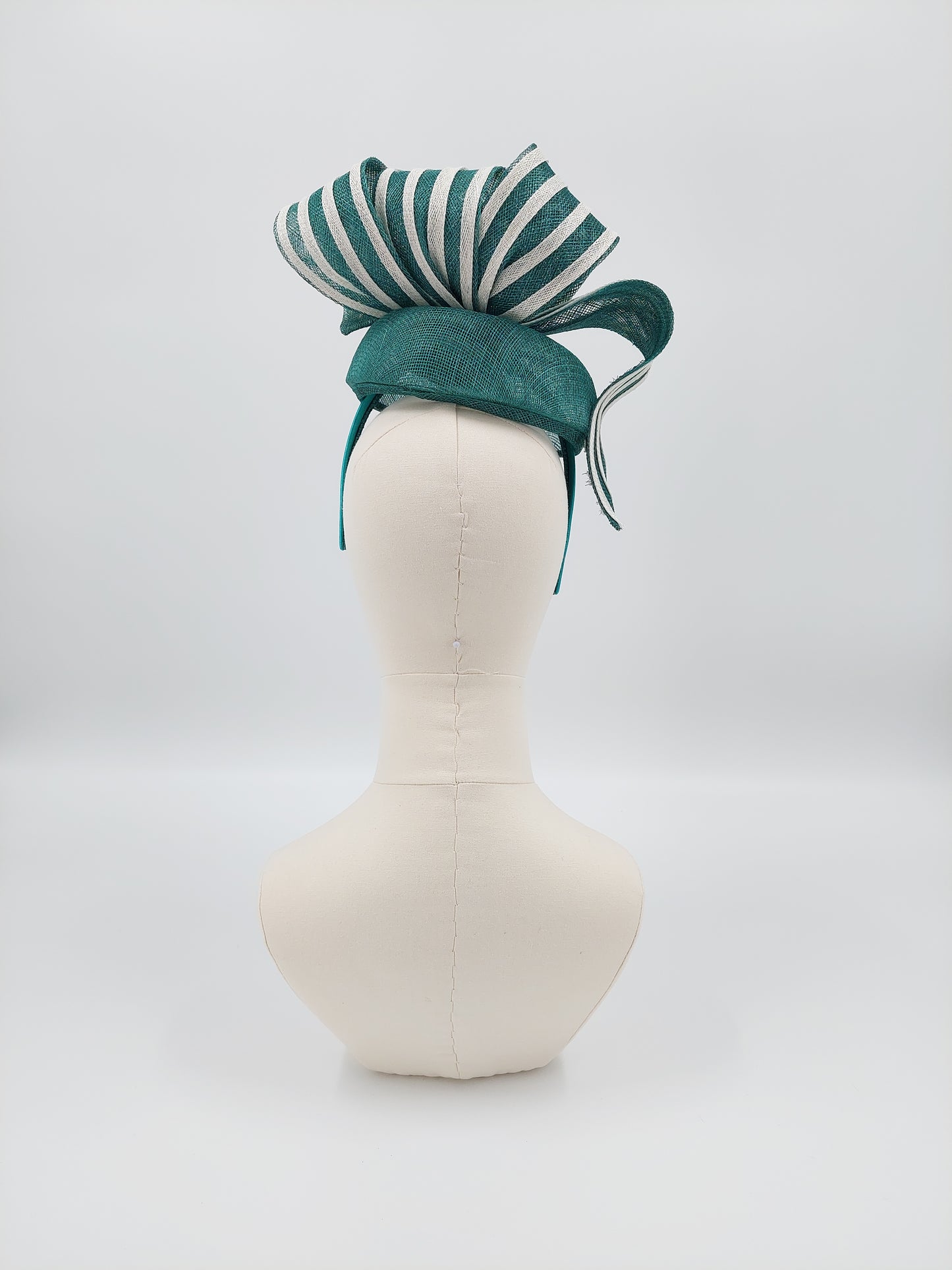 Hat Haven Millinery hat store in Louisville Kentucky, custom hat maker, miller, ladies dress hats, wedding hats, Kentucky Derby hats, fascinators, hatinators, men's hats, hat bands, Ascot hats, fashion on the field, race day hats.