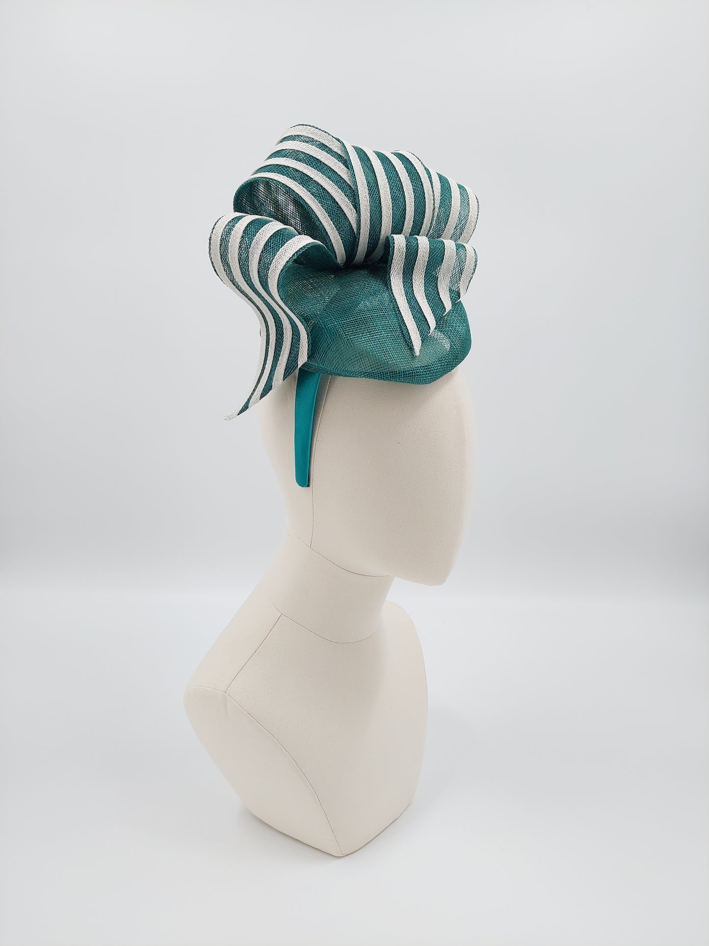 Hat Haven Millinery hat store in Louisville Kentucky, custom hat maker, miller, ladies dress hats, wedding hats, Kentucky Derby hats, fascinators, hatinators, men's hats, hat bands, Ascot hats, fashion on the field, race day hats.