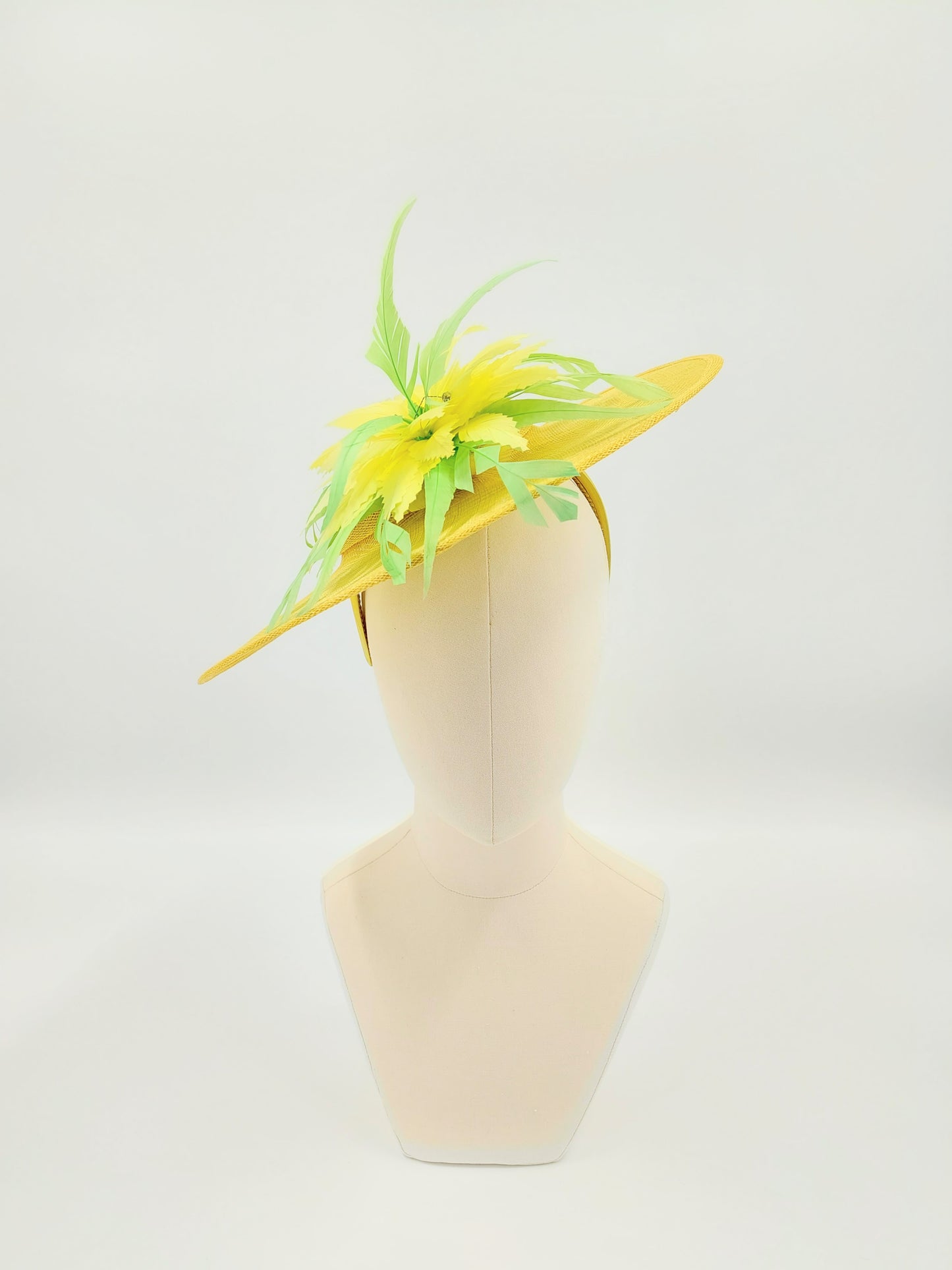 Hat Haven Millinery hat store in Louisville Kentucky, custom hat maker, miller, ladies dress hats, wedding hats, Kentucky Derby hats, fascinators, hatinators, men's hats, hat bands, Ascot hats, fashion on the field, race day hats.
