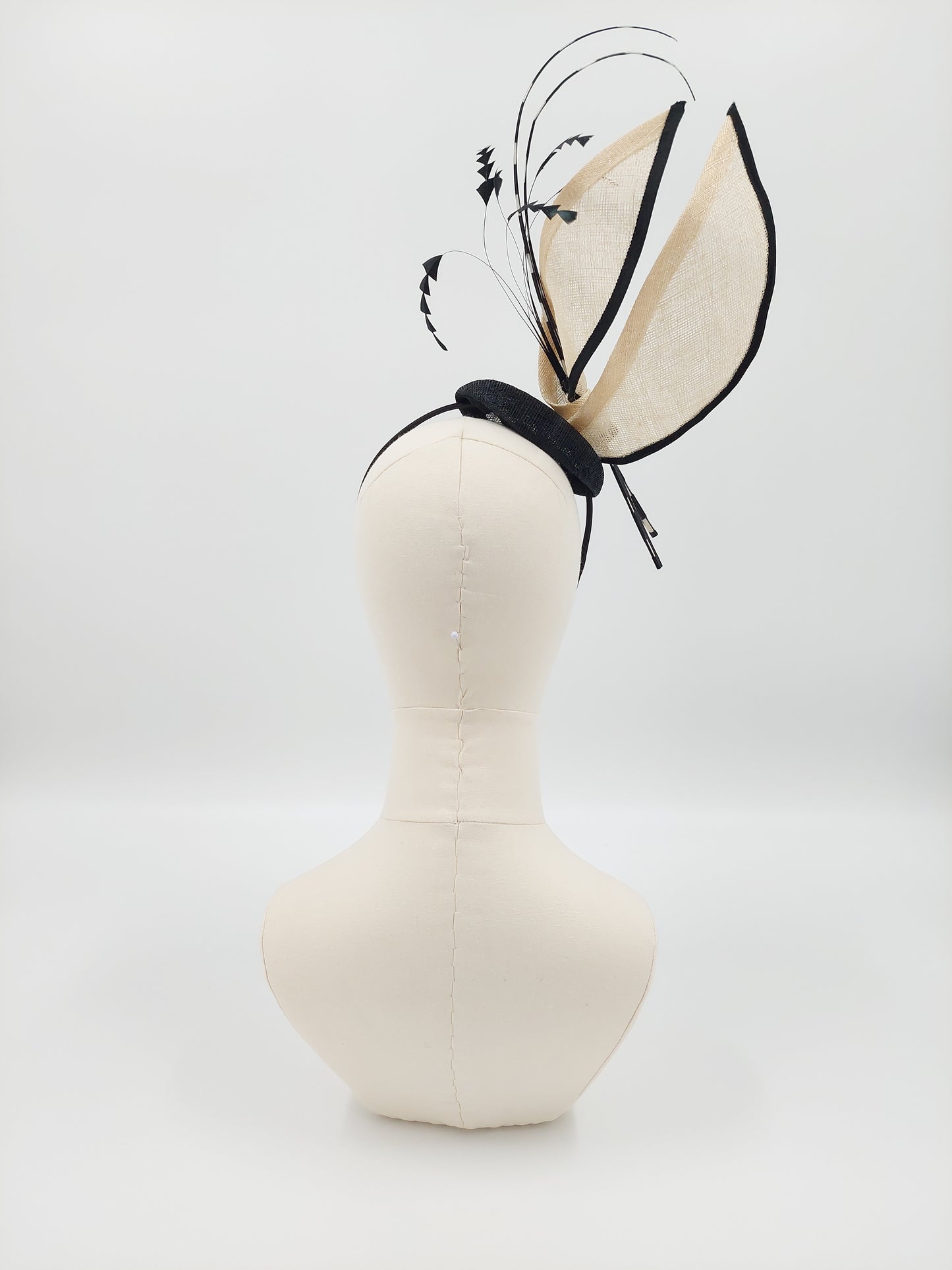 Hat Haven Millinery hat store in Louisville Kentucky, custom hat maker, miller, ladies dress hats, wedding hats, Kentucky Derby hats, fascinators, hatinators, men's hats, hat bands, Ascot hats, fashion on the field, race day hats.