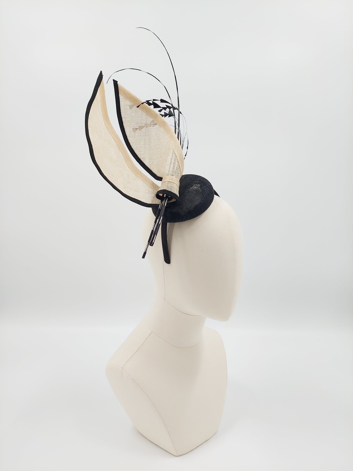 Hat Haven Millinery hat store in Louisville Kentucky, custom hat maker, miller, ladies dress hats, wedding hats, Kentucky Derby hats, fascinators, hatinators, men's hats, hat bands, Ascot hats, fashion on the field, race day hats.