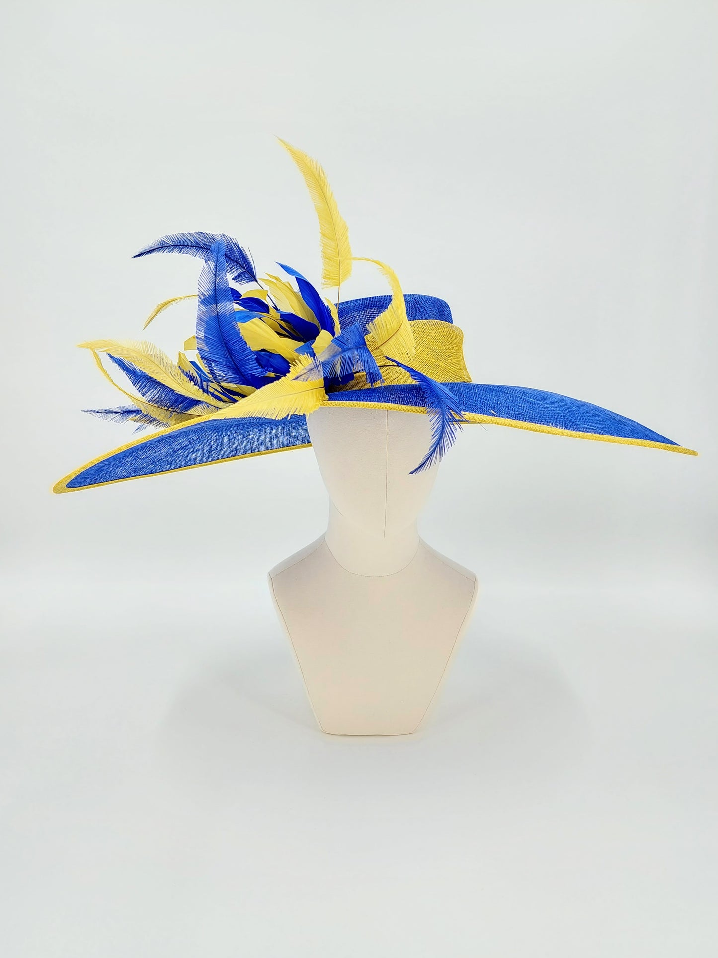 Hat Haven Millinery hat store in Louisville Kentucky, custom hat maker, miller, ladies dress hats, wedding hats, Kentucky Derby hats, fascinators, hatinators, men's hats, hat bands, Ascot hats, fashion on the field, race day hats.