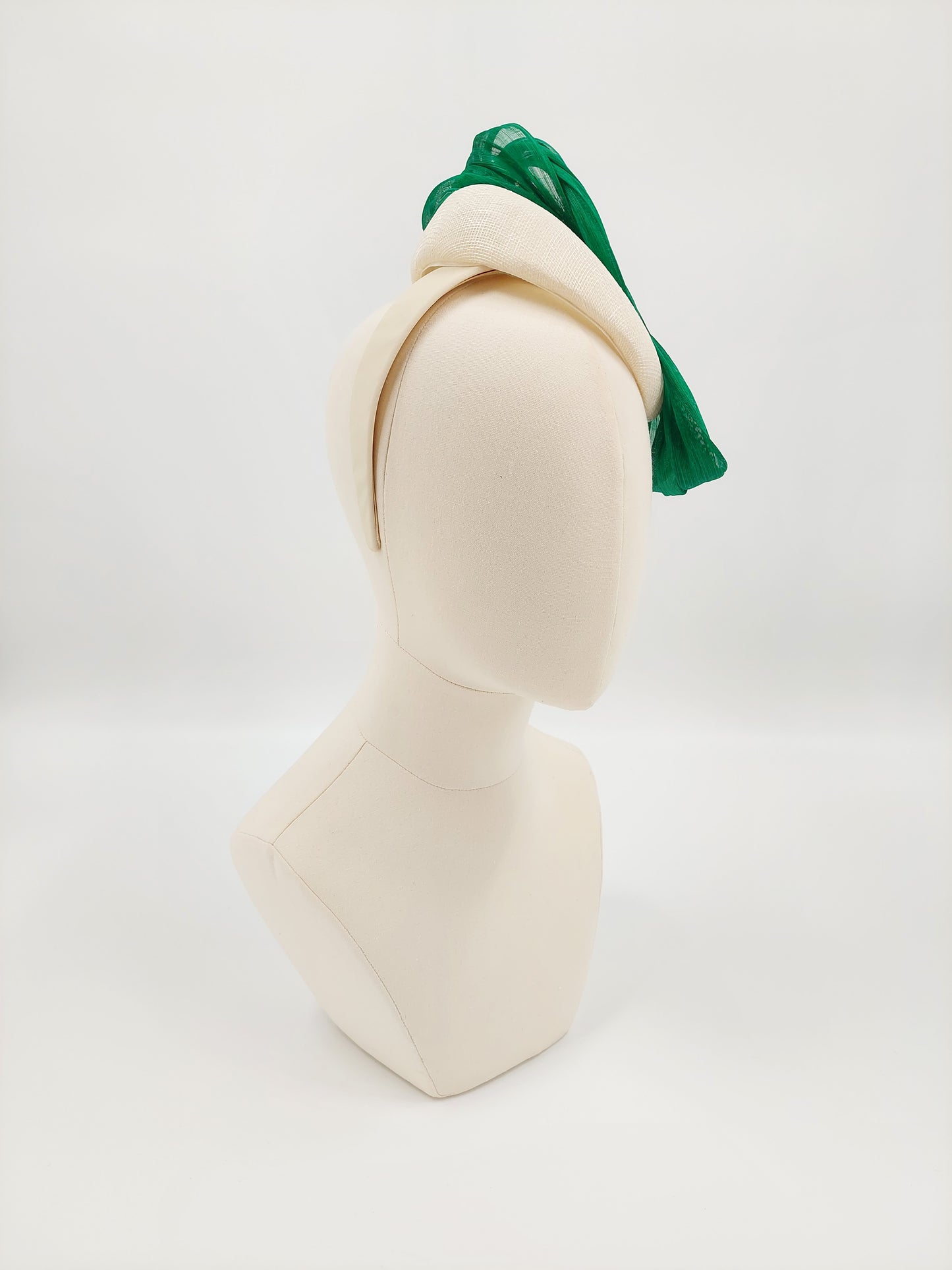 Hat Haven Millinery hat store in Louisville Kentucky, custom hat maker, miller, ladies dress hats, wedding hats, Kentucky Derby hats, fascinators, hatinators, men's hats, hat bands, Ascot hats, fashion on the field, race day hats.
