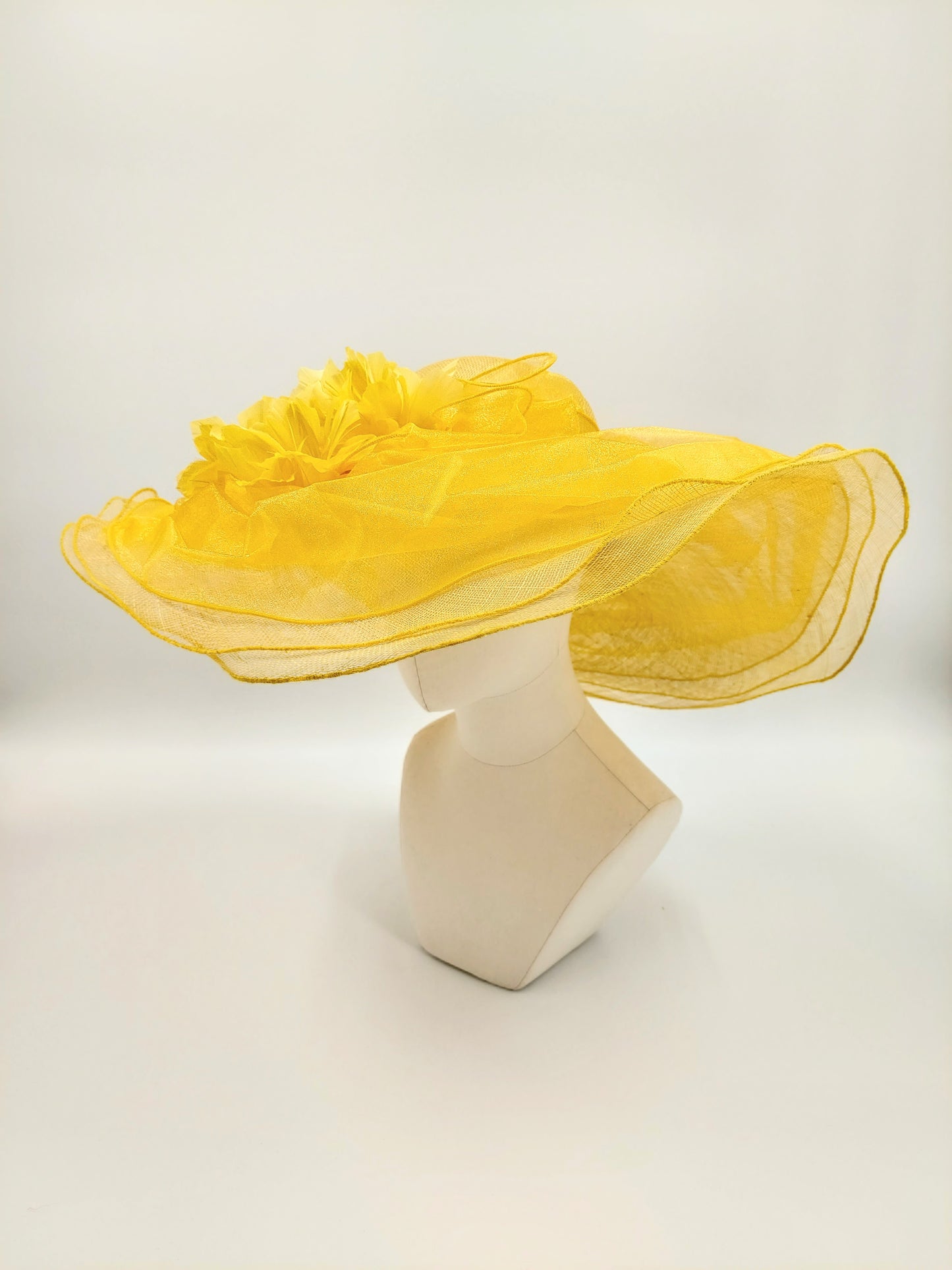 Hat Haven Millinery hat store in Louisville Kentucky, custom hat maker, miller, ladies dress hats, wedding hats, Kentucky Derby hats, fascinators, hatinators, men's hats, hat bands, Ascot hats, fashion on the field, race day hats.
