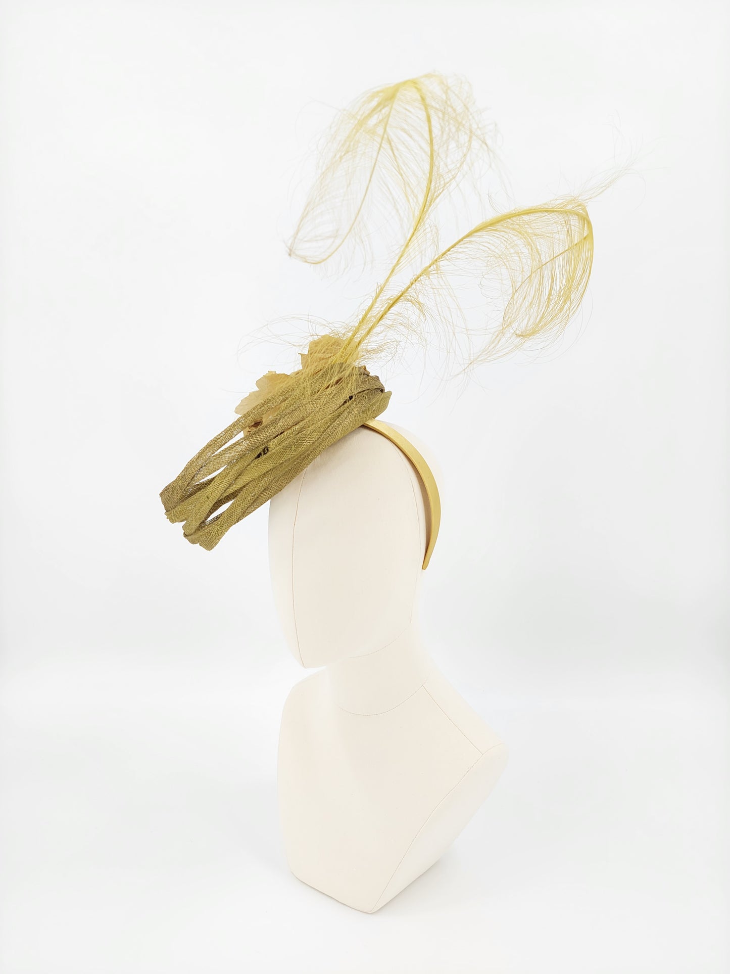 Hat Haven Millinery hat store in Louisville Kentucky, custom hat maker, miller, ladies dress hats, wedding hats, Kentucky Derby hats, fascinators, hatinators, men's hats, hat bands, Ascot hats, fashion on the field, race day hats.