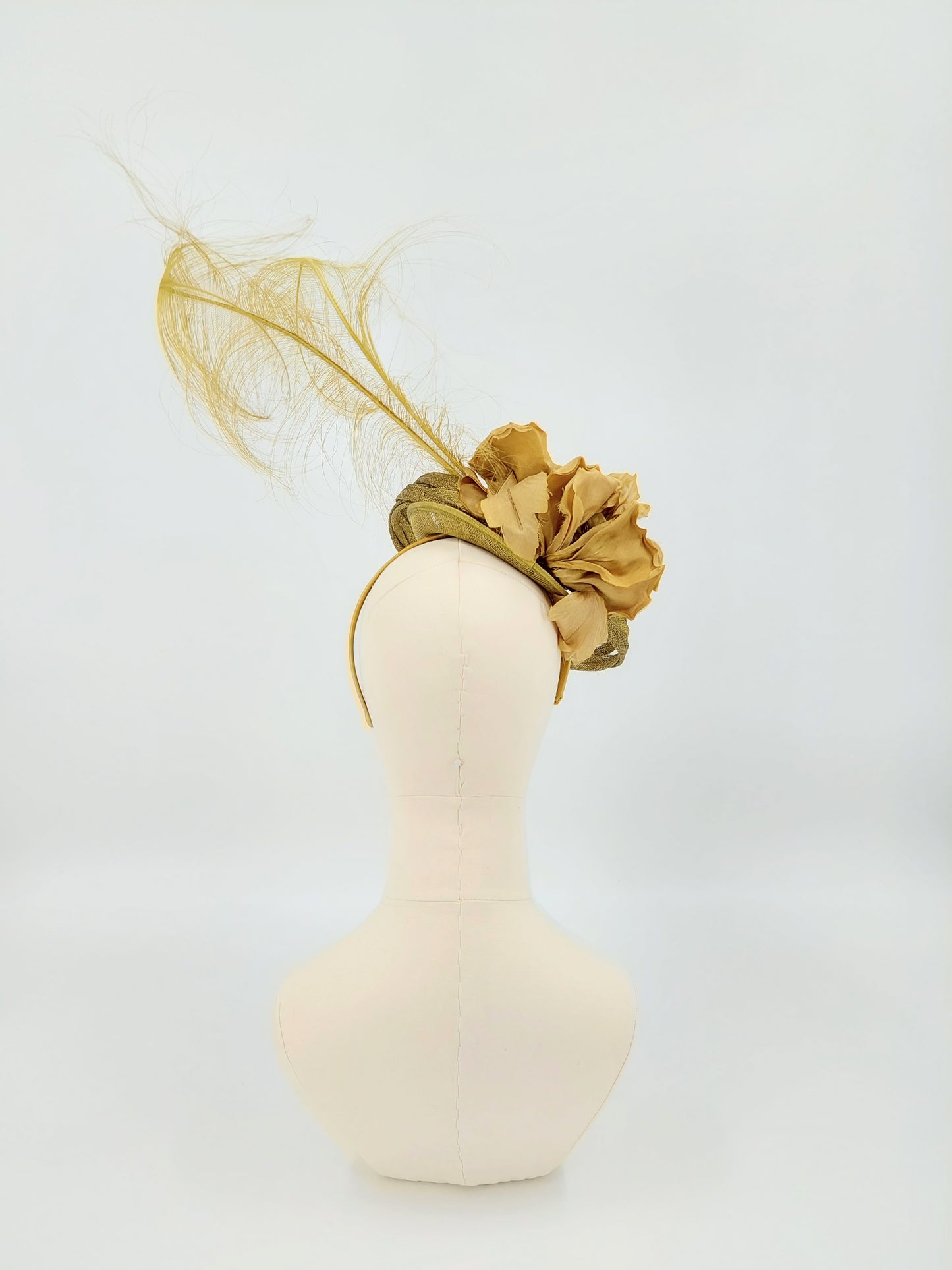Hat Haven Millinery hat store in Louisville Kentucky, custom hat maker, miller, ladies dress hats, wedding hats, Kentucky Derby hats, fascinators, hatinators, men's hats, hat bands, Ascot hats, fashion on the field, race day hats.