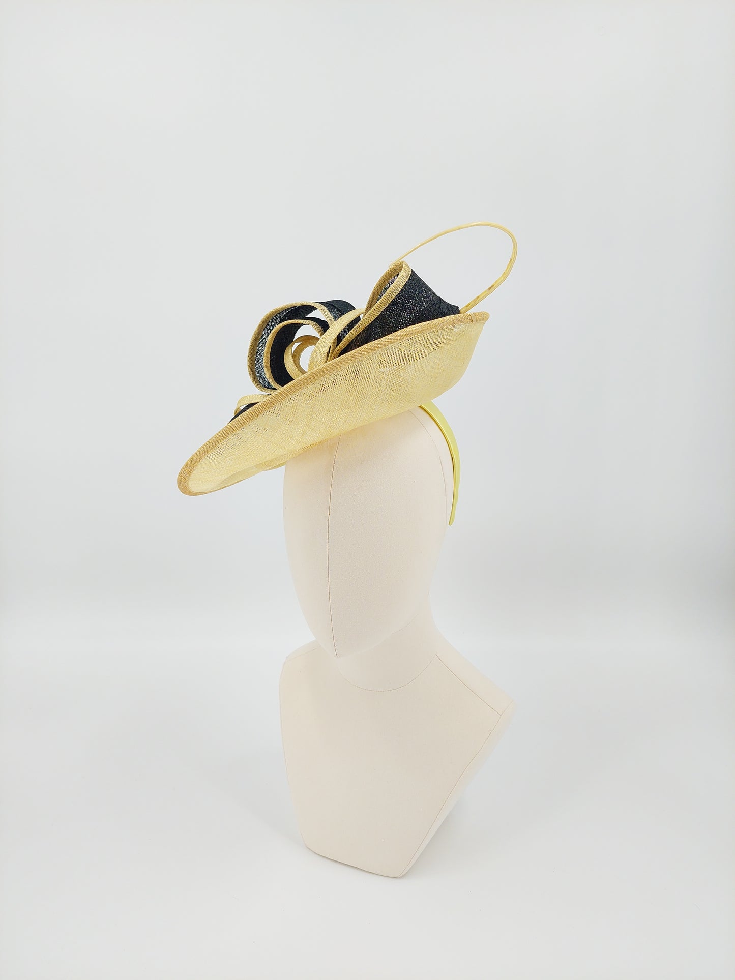 Hat Haven Millinery hat store in Louisville Kentucky, custom hat maker, miller, ladies dress hats, wedding hats, Kentucky Derby hats, fascinators, hatinators, men's hats, hat bands, Ascot hats, fashion on the field, race day hats.