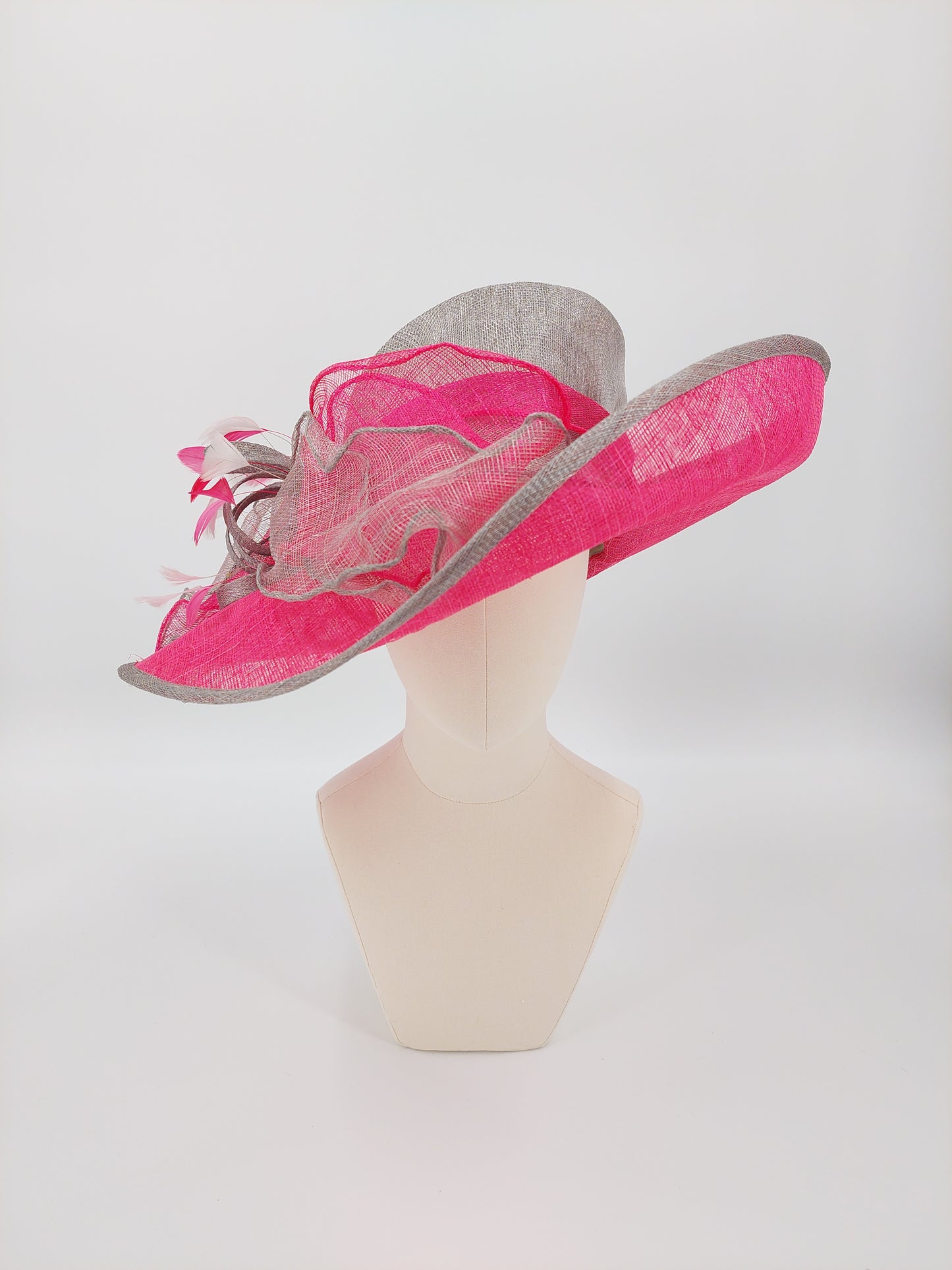 Hat Haven Millinery - handmade hats in Louisville, Kentucky. Custom hats, Derby hats, fascinators, dress hats, Ascot hats, men's hats, hat bands, hat maker, milliner, hatter, church hat, race day hats, hat store in Louisville.
