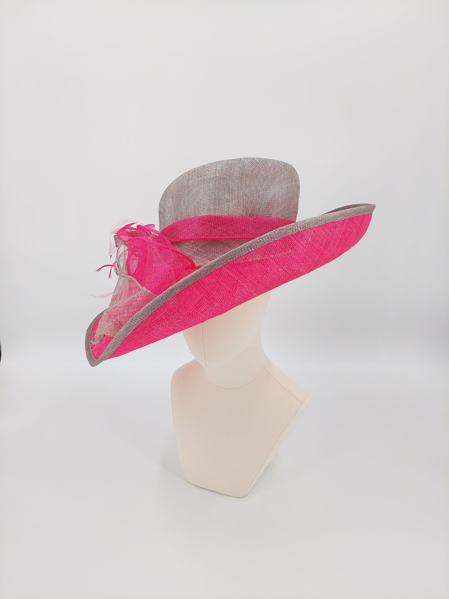 Hat Haven Millinery - handmade hats in Louisville, Kentucky. Custom hats, Derby hats, fascinators, dress hats, Ascot hats, men's hats, hat bands, hat maker, milliner, hatter, church hat, race day hats, hat store in Louisville.