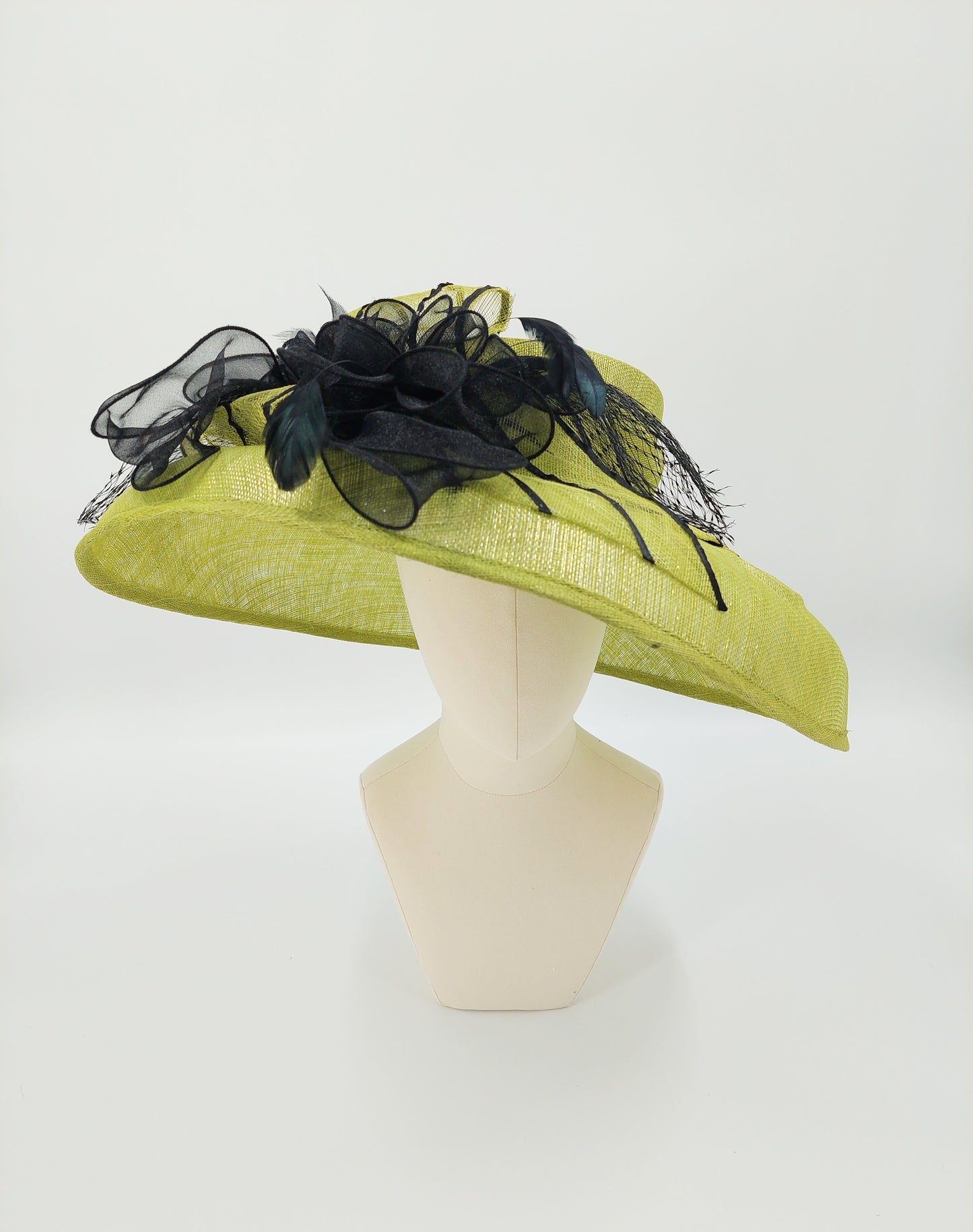 Hat Haven Millinery - handmade hats in Louisville, Kentucky. Custom hats, Derby hats, fascinators, dress hats, Ascot hats, men's hats, hat bands, hat maker, milliner, hatter, church hat, race day hats, hat store in Louisville.