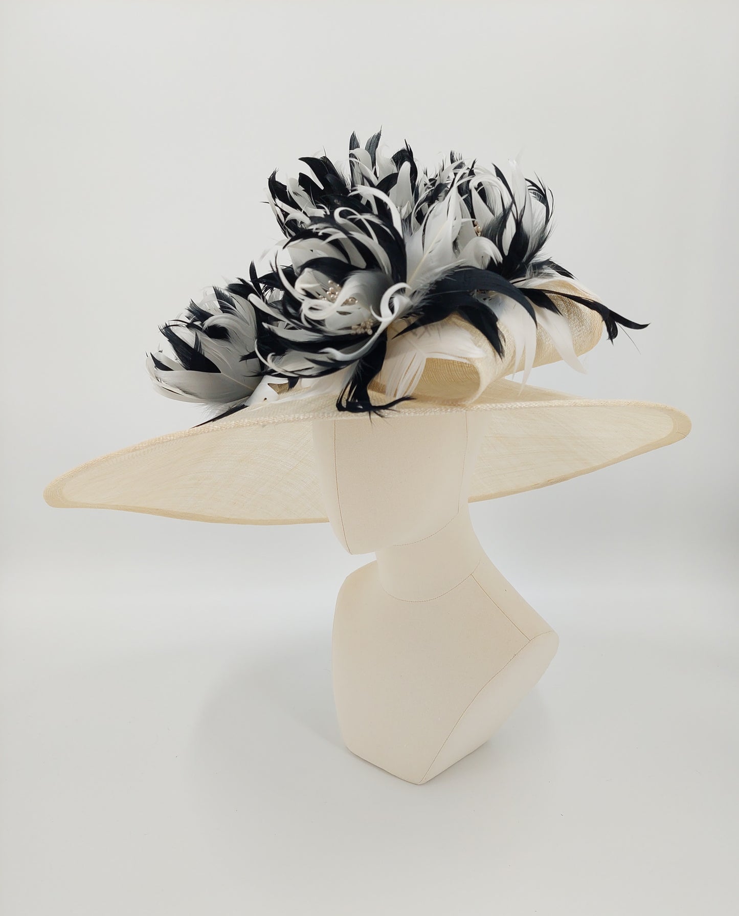 Hat Haven Millinery - handmade hats in Louisville, Kentucky. Custom hats, Derby hats, fascinators, dress hats, Ascot hats, men's hats, hat bands, hat maker, milliner, hatter, church hat, race day hats, hat store in Louisville.