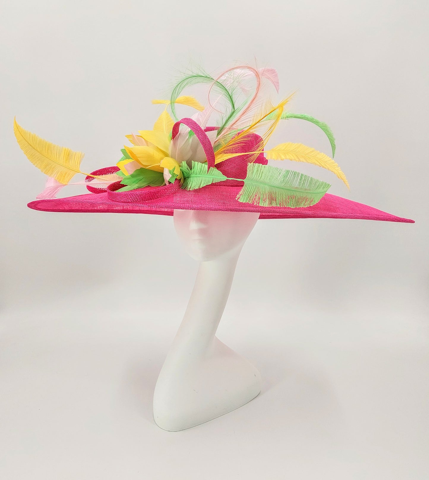 Hat Haven Millinery - Official Milliner of the Kentucky Derby Museum. Featured in the Official Style Guide of the Kentucky Derby. Visit our pop up shop at the Hyatt Regency in Downtown Louisville during Derby week.