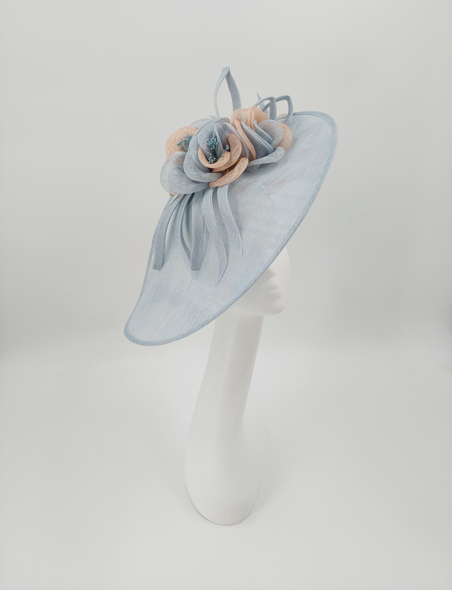 Hat Haven Millinery - An Official Milliner of the Kentucky Derby Museum. Hand made Kentucky Derby Hats & Fascinators. Visit of pop up shop at the Hyatt Regency during Derby week.