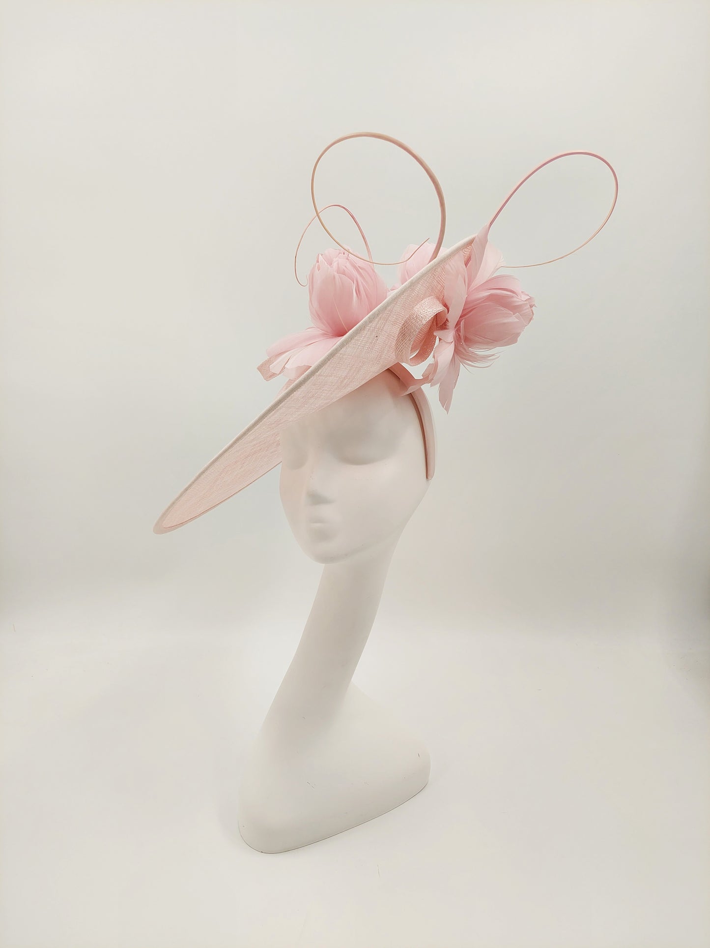Hat Haven Millinery - Official Milliner of the Kentucky Derby Museum. Featured in the Official Style Guide for the Kentucky Derby. Visit our pop up shop at the Hyatt Regency Louisville during Derby Week.